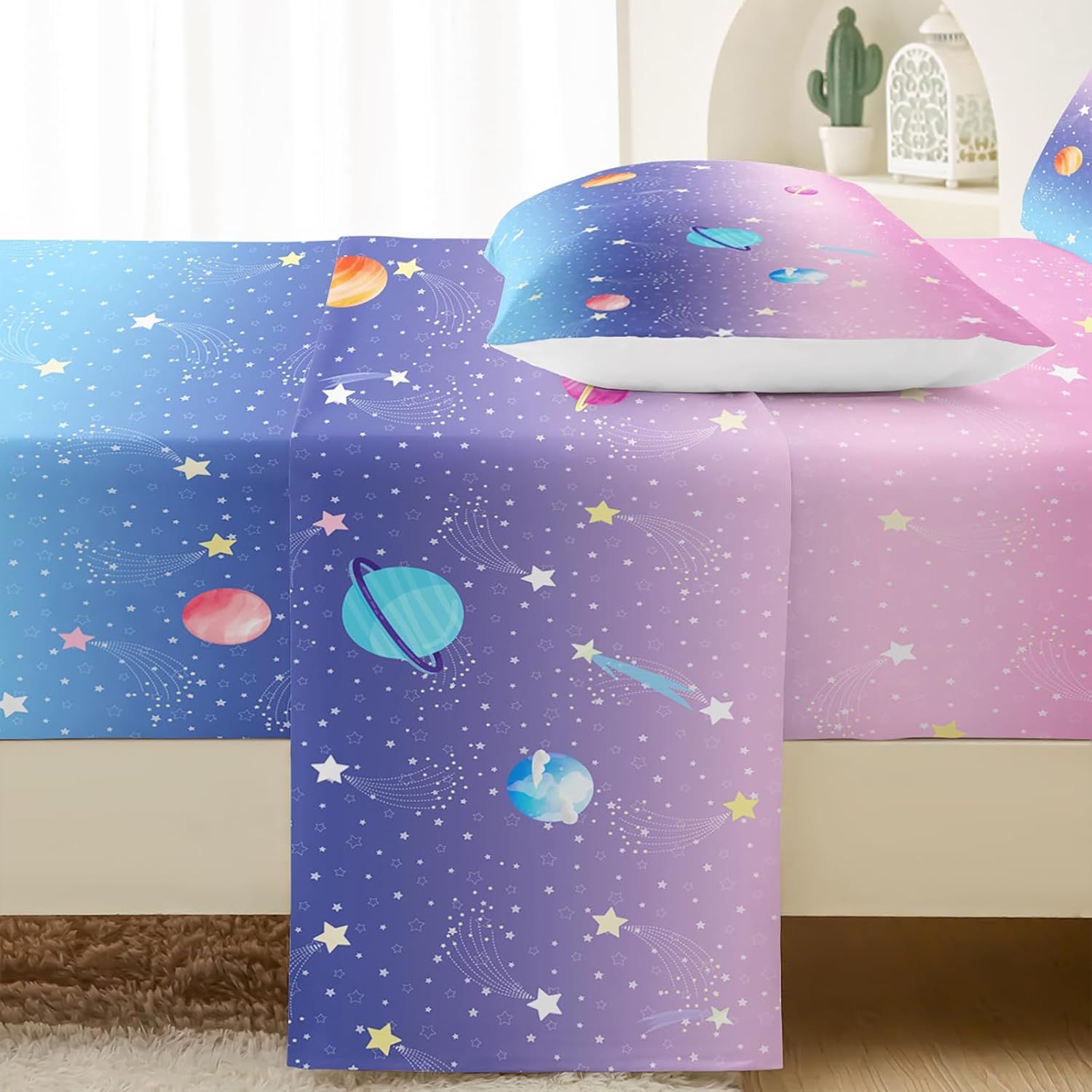QOOMO Cartoon Planet Kids Sheet Set Queen Size,Stars Print Bedding Set Lightweight for All Seasons,Color Sets for Room Decoration,1 Fitted Sheet,1 Flat Sheet,2 Pillow Cases