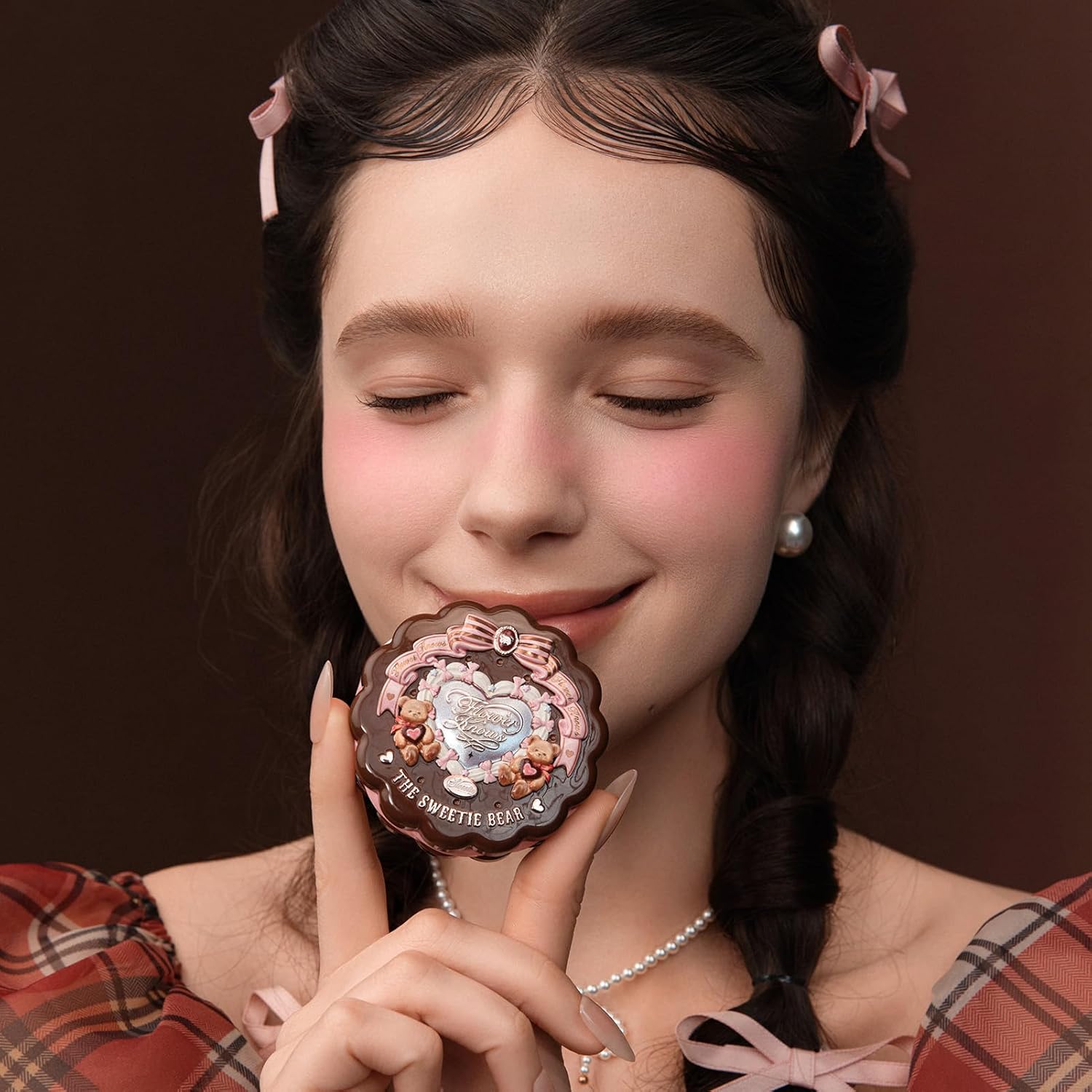 Flower Knows The Sweetie Bear Collection Silk Satin Blush,Talc-Free Berry Pink Powder Blush,Highly Pigmented,Buildable&Blendable,Natura Cheek Color with an Elegant Glow,Gift-Worthy(04 Berry Parfait) - Image 4