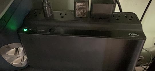 Amazon.com: APC UPS Battery Backup for Computer, BE550G Surge Protector ...