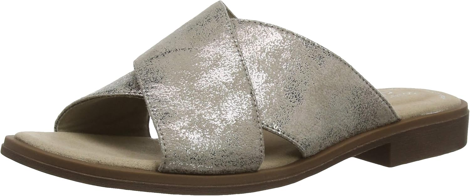 clarks women's closed toe sandals