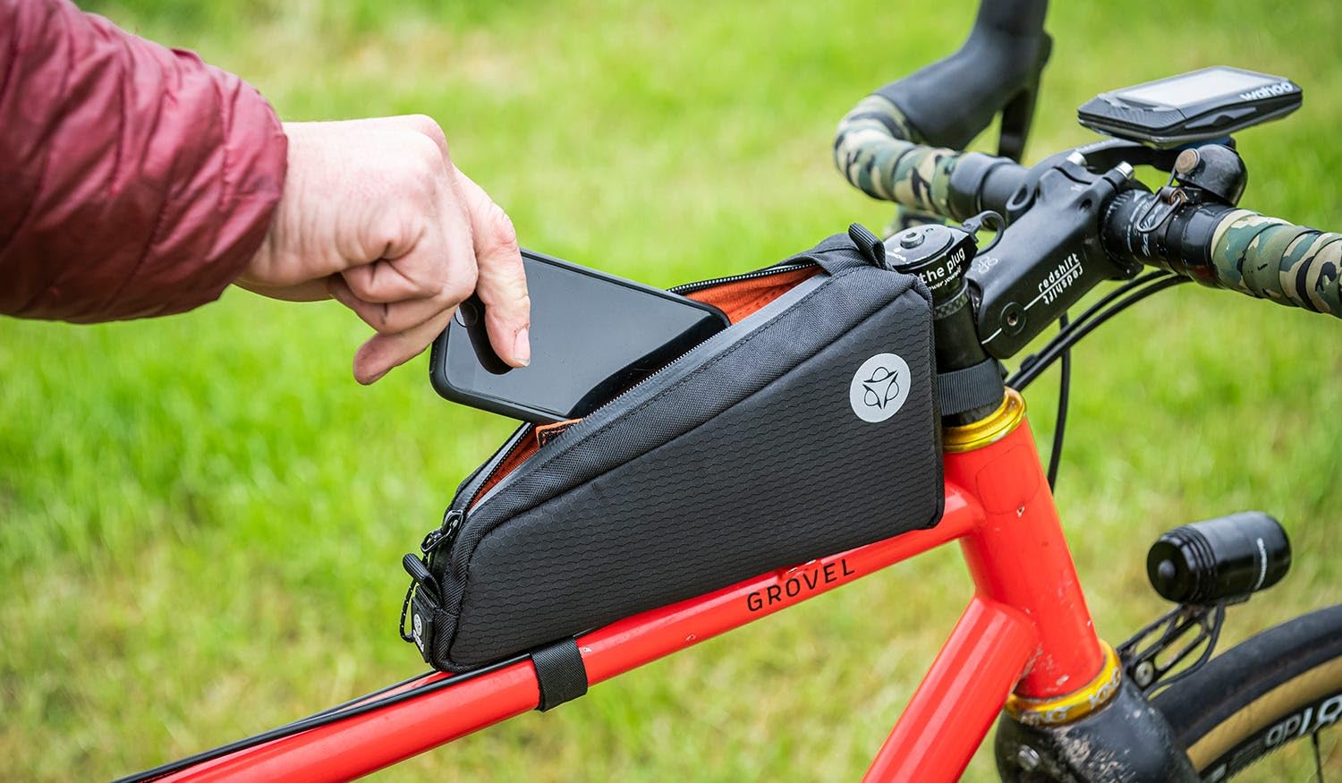 Bolsa VENTURE Top Tube 6x12x23cm Negra