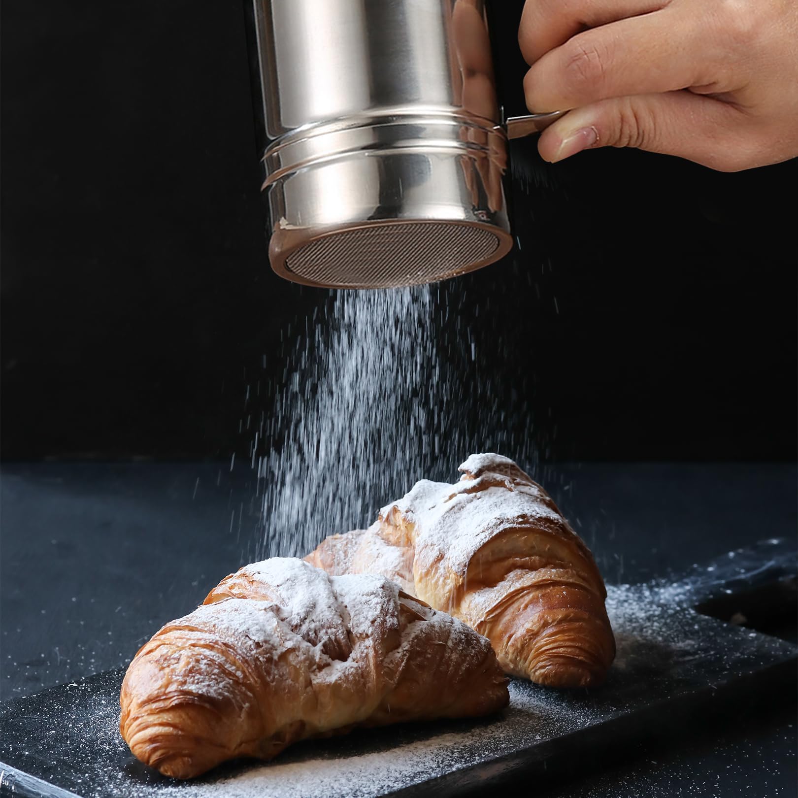 2 Stück Mehlstreuer Kakaostreuer Pulverstreuer Puderzuckerstreuer,Staubzuckerstreuer,Edelstahl mit Streuer Deckel,für Griff Shaker aus Cappuccino,Edelstahl-Pulverstreuer Feiner Frischhaltedeckel