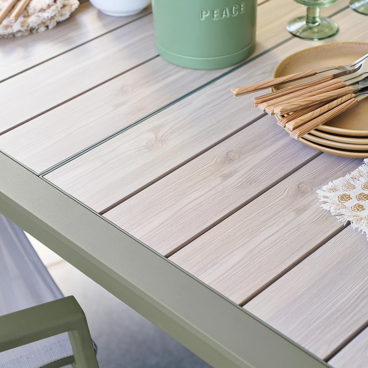 HESPERIDE - Tavolo da giardino allungabile Evasion Beige - 10 posti - Alluminio antiruggine con effetto legno - Prolunga scorrevole