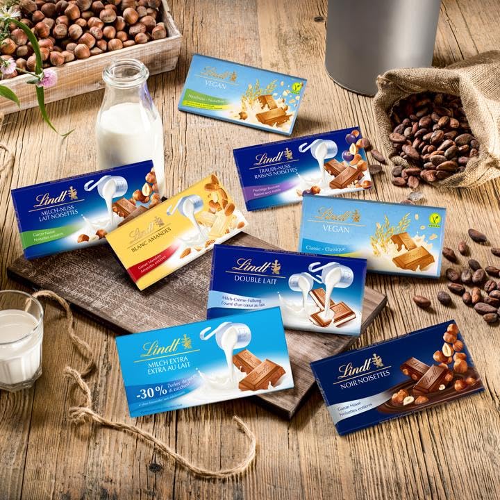 Image of Lindt Swiss Classic White Chocolate Creamy Bar, Premium Swiss White Chocolate, 100g (Product Of Switzerland)