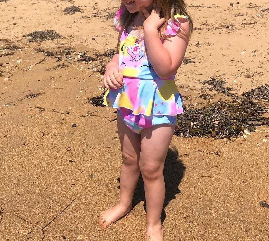 Toddler Girls Unicorn Swimsuits Fly Sleeve Ruffle Rainbow Grils Bathing Suit 2 Piece Tankini Set2