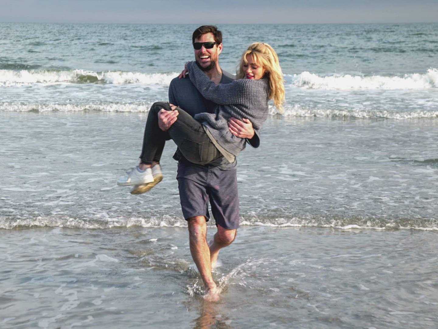 Watch Beachfront Bargain Hunt Renovation, Season 6 Prime Video