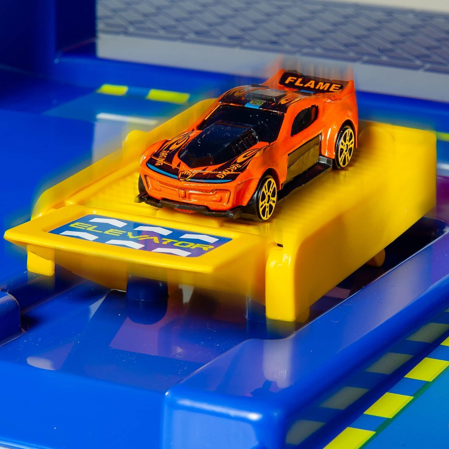 MOLTO | 6 piante parcheggi per bambini con garage, rampe, lavanderia, ascensore, stazione di benzina e area unta | Include 10 auto | Giocattoli educativi per bambini | + 3 anni