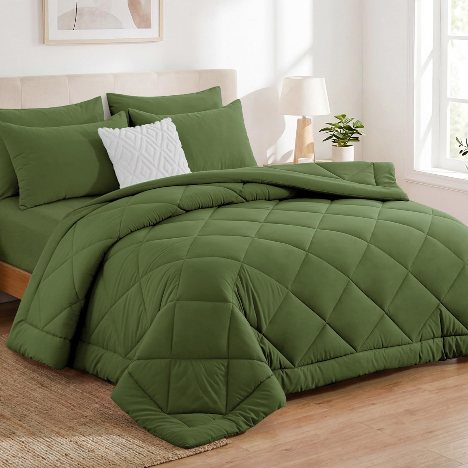 Aisbo Coverless Duvet King Size 10.5 Tog - 230x 220cm, Olive Green Duvet with 2 Pillowcases Soft Lightweight Comforter Set for All Seasons