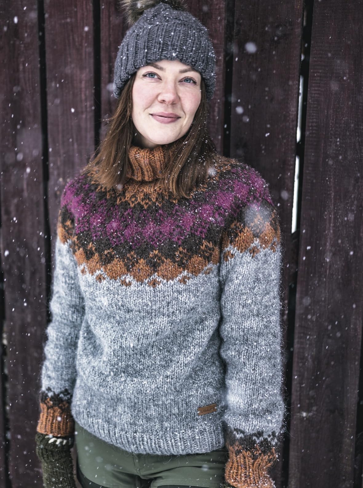 Villahullu. Nordisch stricken: Wunderschöne Strickpullover mit traditionell finnischen Mustern. Strickinfluencerin @Villahullu's beliebtes Skandi-Strickbuch endlich auf Deutsch!