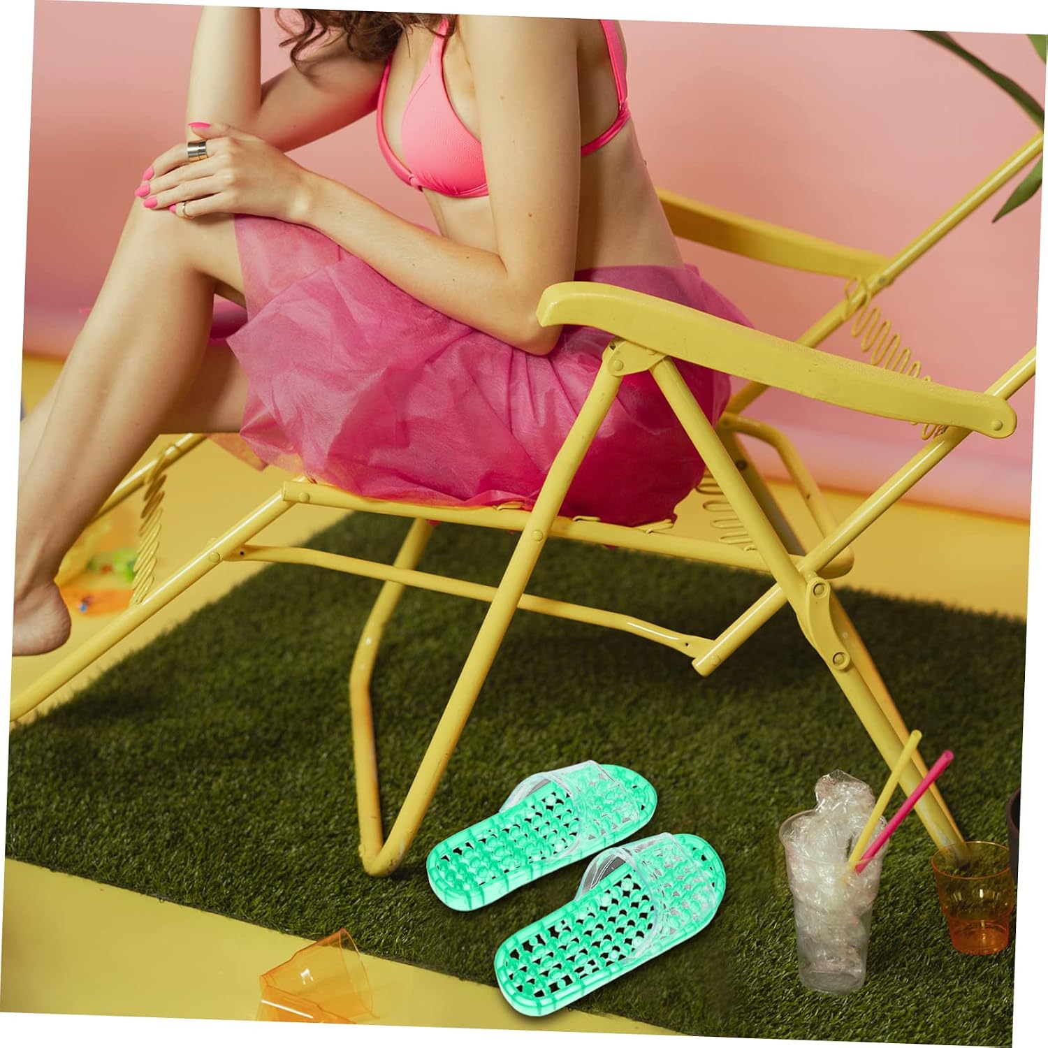 Unisex Hollowed-out Massage Shower Slippers Anti-skid Open Toe Bathroom Footwear Comfortable and Breathable Green Long