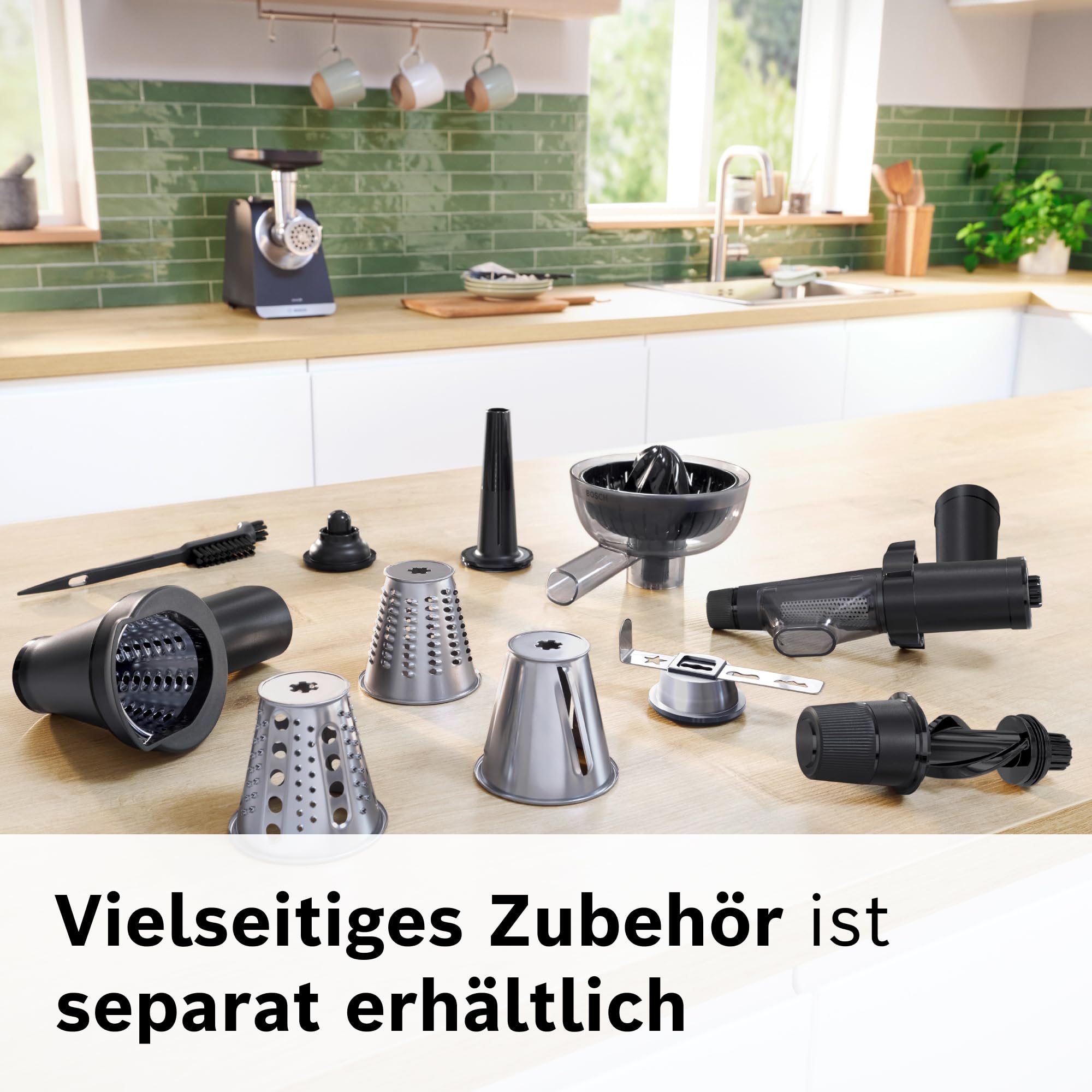 Bosch Fleischwolf Serie 6, 3 Lochscheiben (3, 4,5/8 mm) Edelstahl, spülmaschinenfest, Entsafter, Wurst-/ Kebbe-Aufsatz, elektrisch, stark, kompakt, 2.100 W, schwarz, MultiPower MFWS650B
