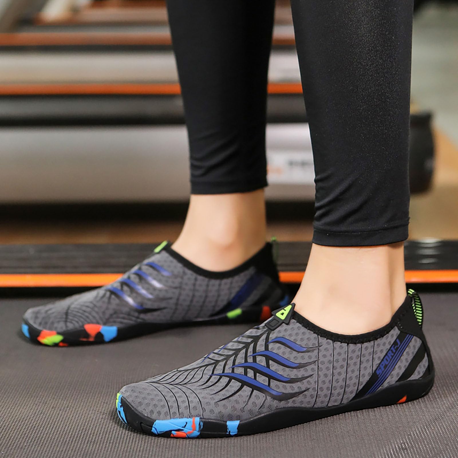 Pantuflas para hombre, cómodas sandalias casuales para hombres y mujeres, playa, caminar, gimnasio, suela deportiva, rayas ligeras, estampado de letras, calzado de moda para atuendo con pantalones