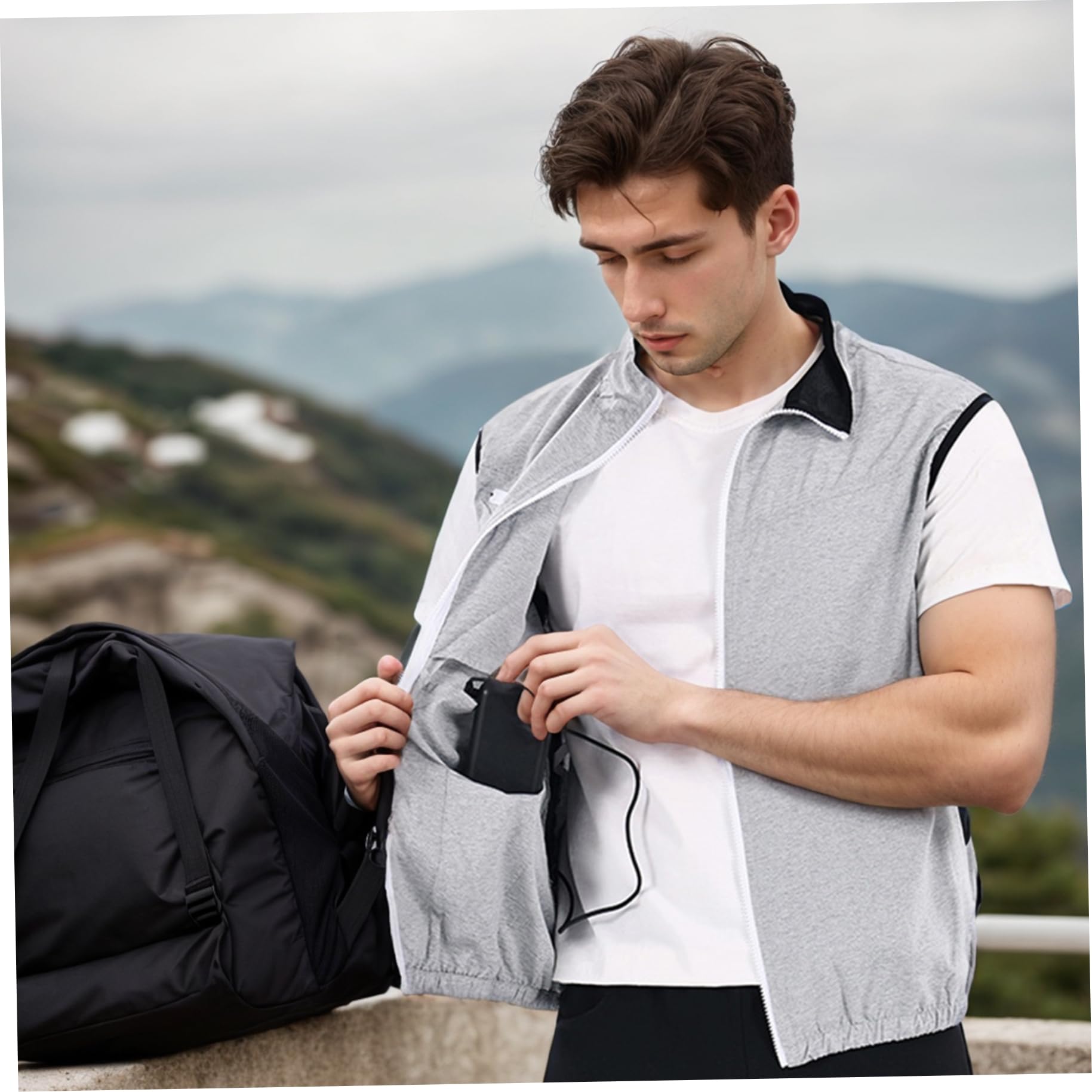 Gilet de Refroidissement, Veste de Ventilateur à Propulsion USB Taille XXL, Gilet Refroidissement avec 2 Ventilateurs, Protection UV Shirtmed Shirt Clissée pour Temps Chaud, Faible Bruit