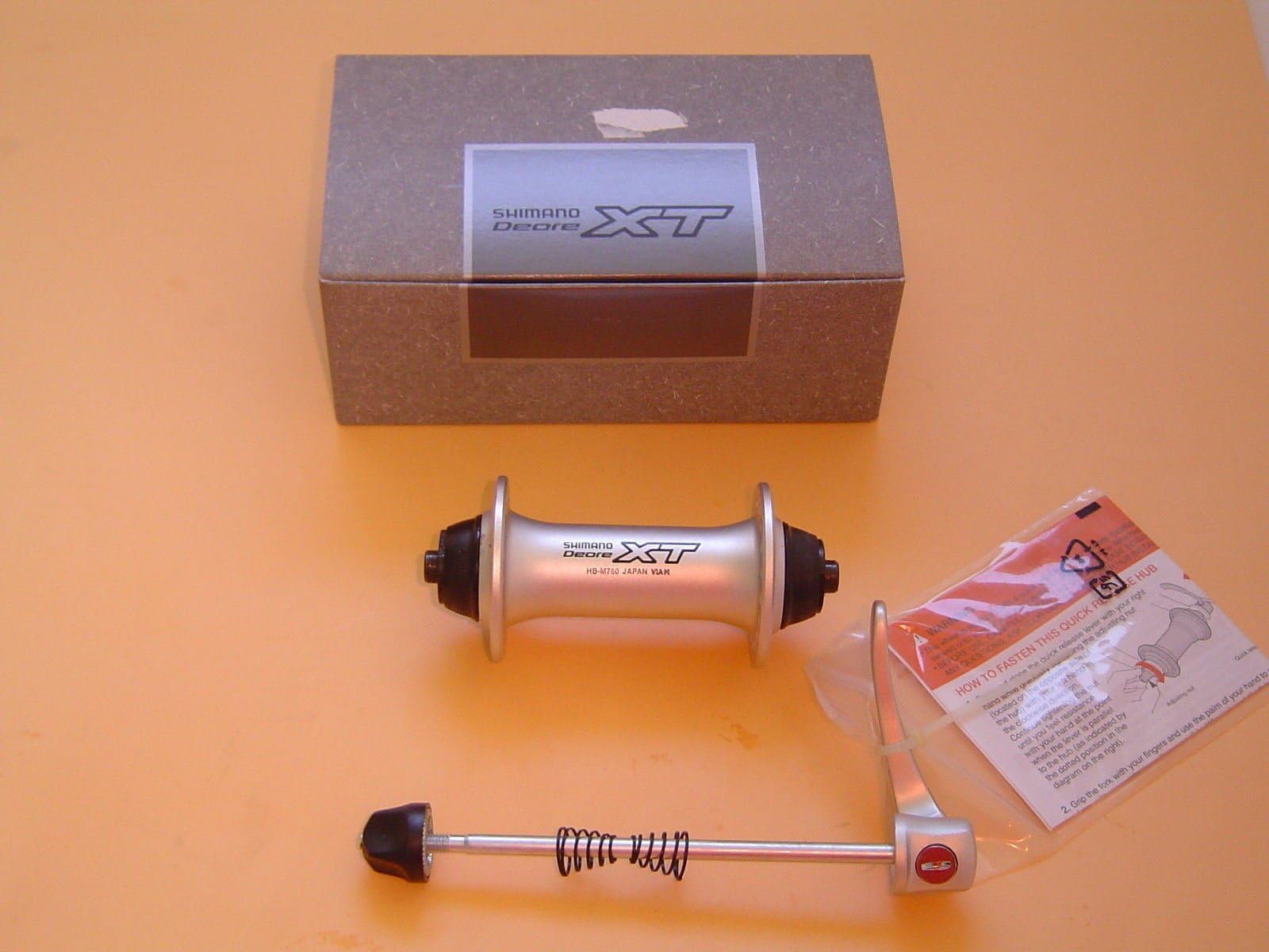 Shimano Deore XT Front Wheel Hub Silver HB-M760 / 36 Hole Quick Release