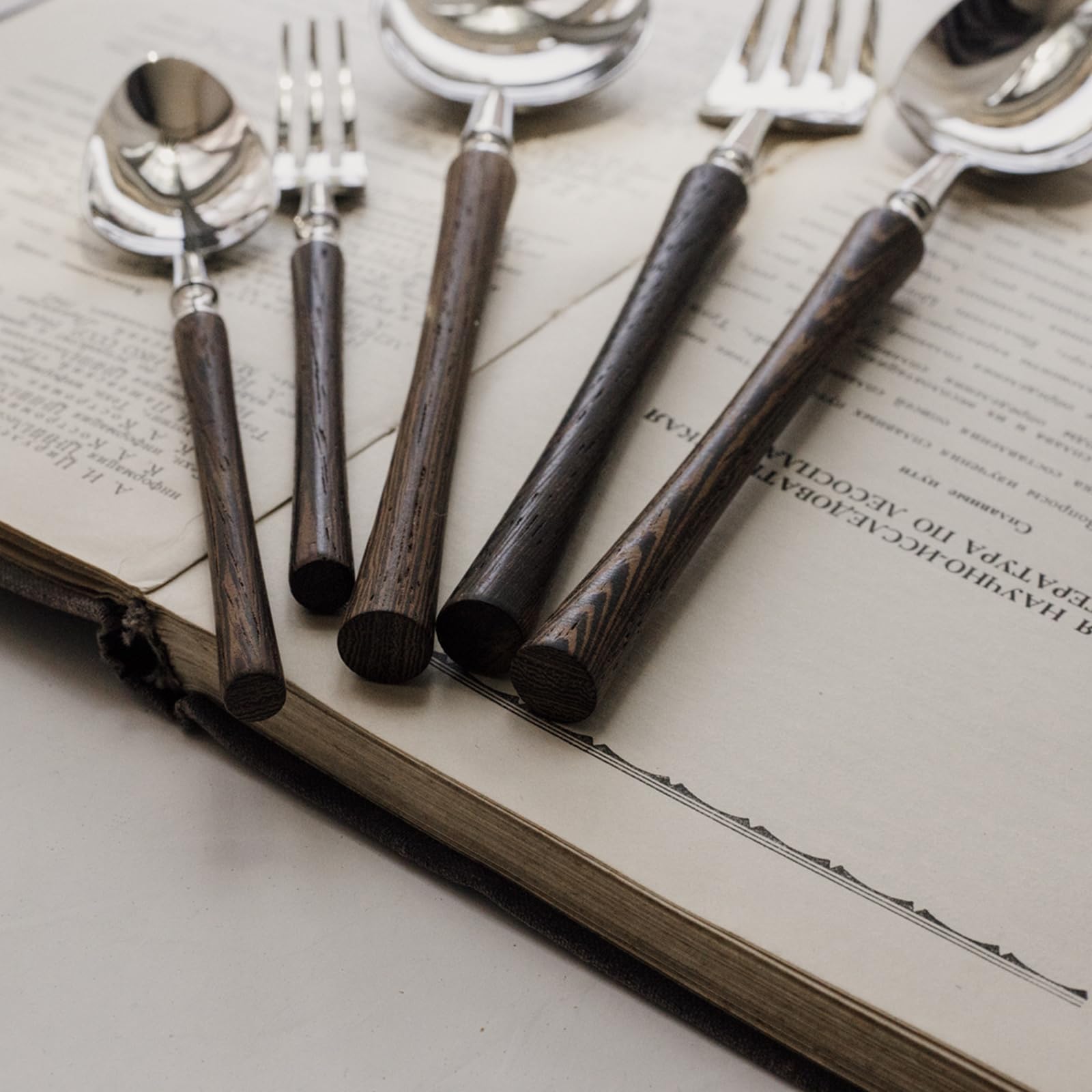 Este Juego de Cubiertos de 36 Piezas Incluye 6 Cubiertos con Mango de Madera, Utensilios de Acero Inoxidable 18/8, vajilla Estilo francés para el hogar, Cocina y Banquetes, Acabado Pulido, a