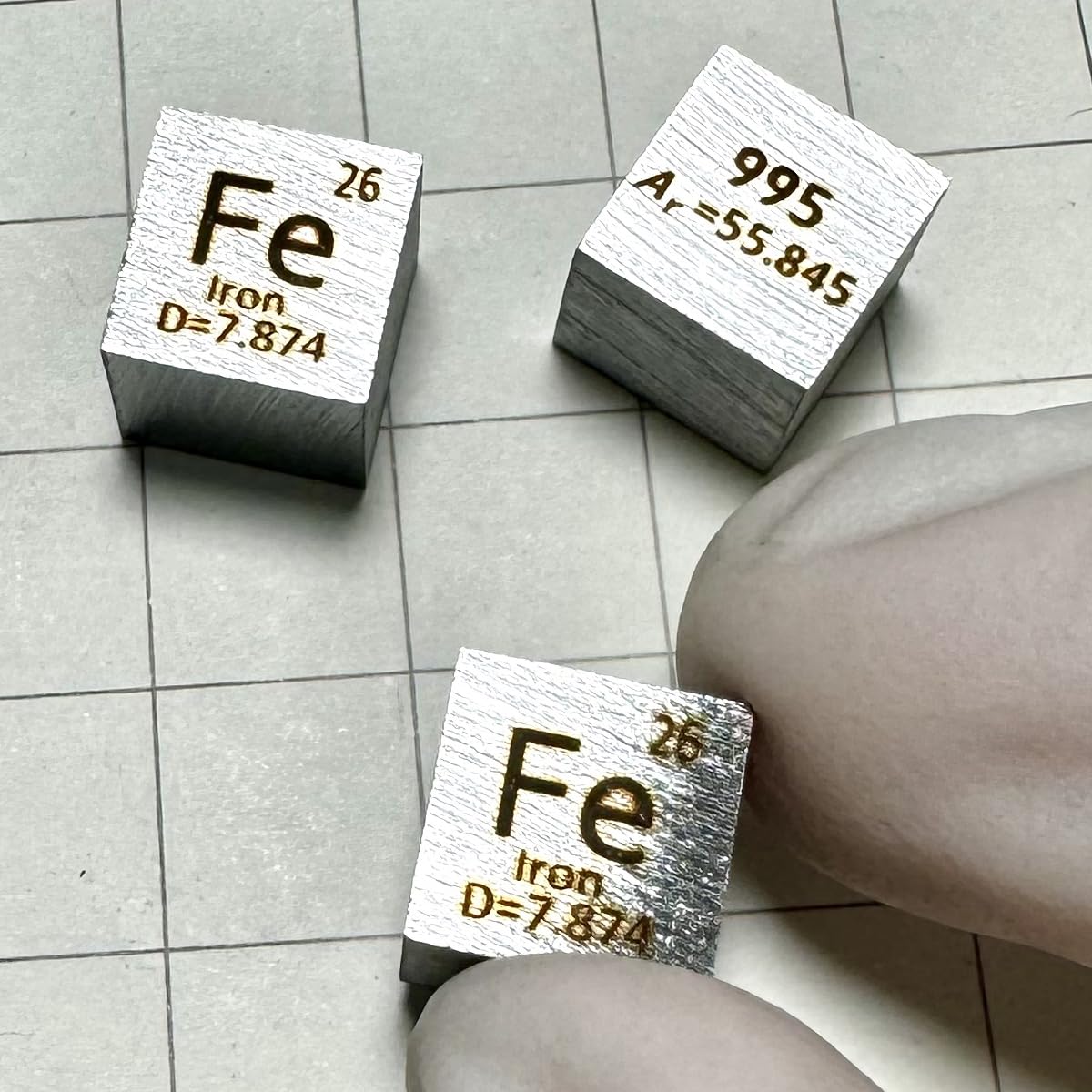 1 Piece 10mm Pure Ferrum lron Metal Cube, 99.99% High Purity Carved Fe, for Periodic Table Element Specimens Collection Hobby, Classroom Demo, Science Fair and Lab Experiments Project