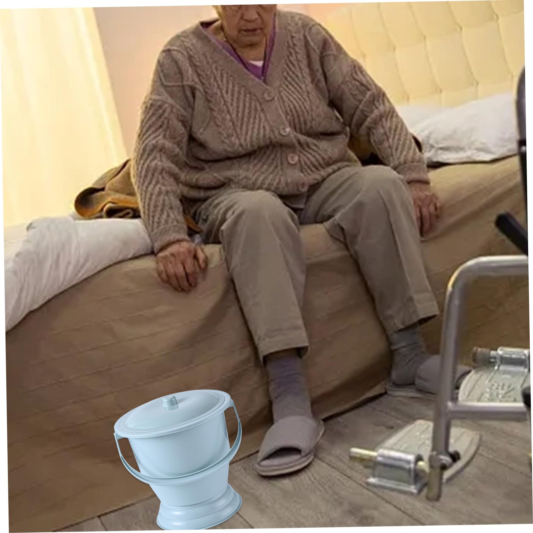 Pan de lit pour femmes | Pot de chambre, urinoir de chevet portable avec couvercle et poignée, forte capacité de roulement de commandes, seau en plastique pour les femmes enceintes enceintes