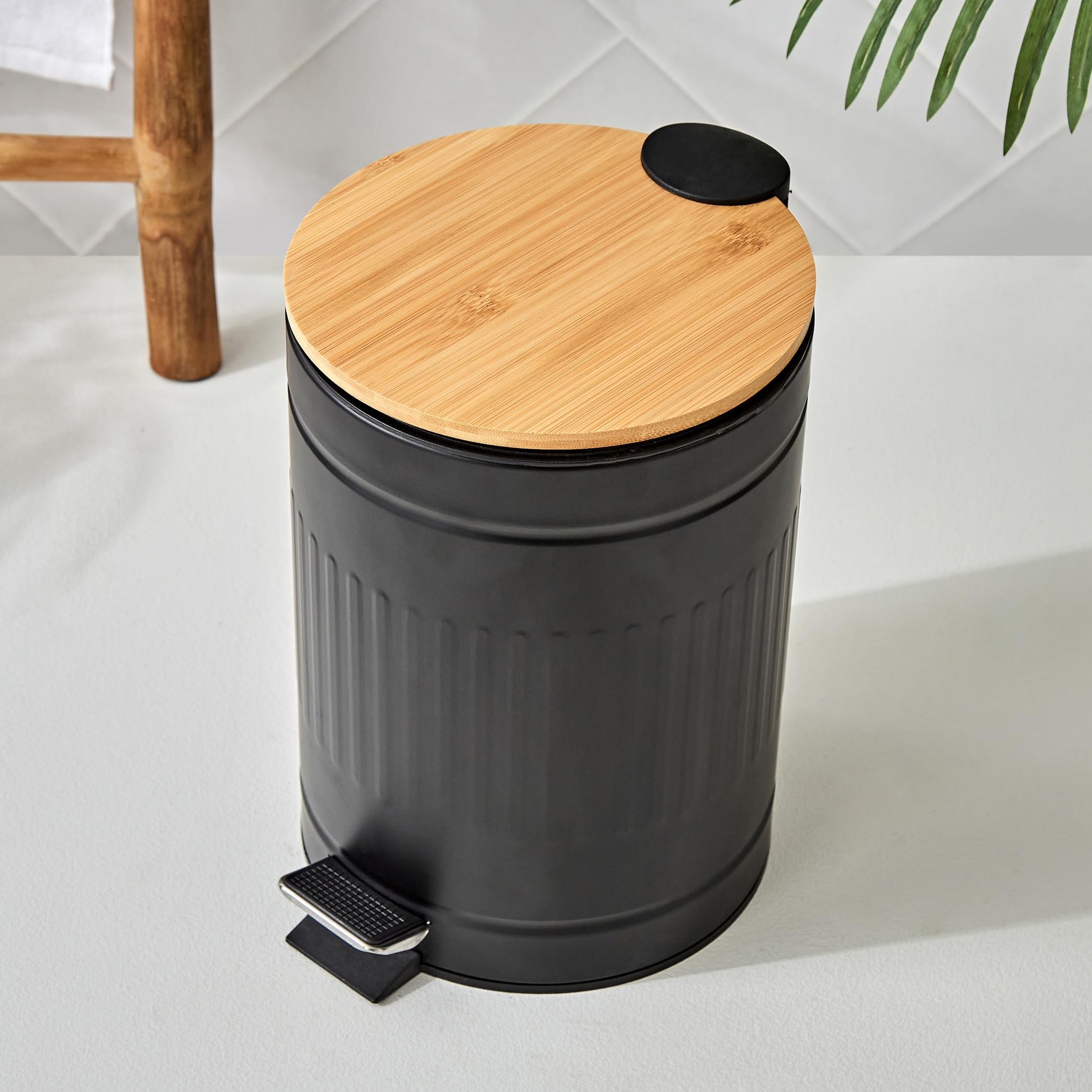 Home Centre Sedona Flute Metal Pedal Waste Bin with Bamboo Lid - 7L 3