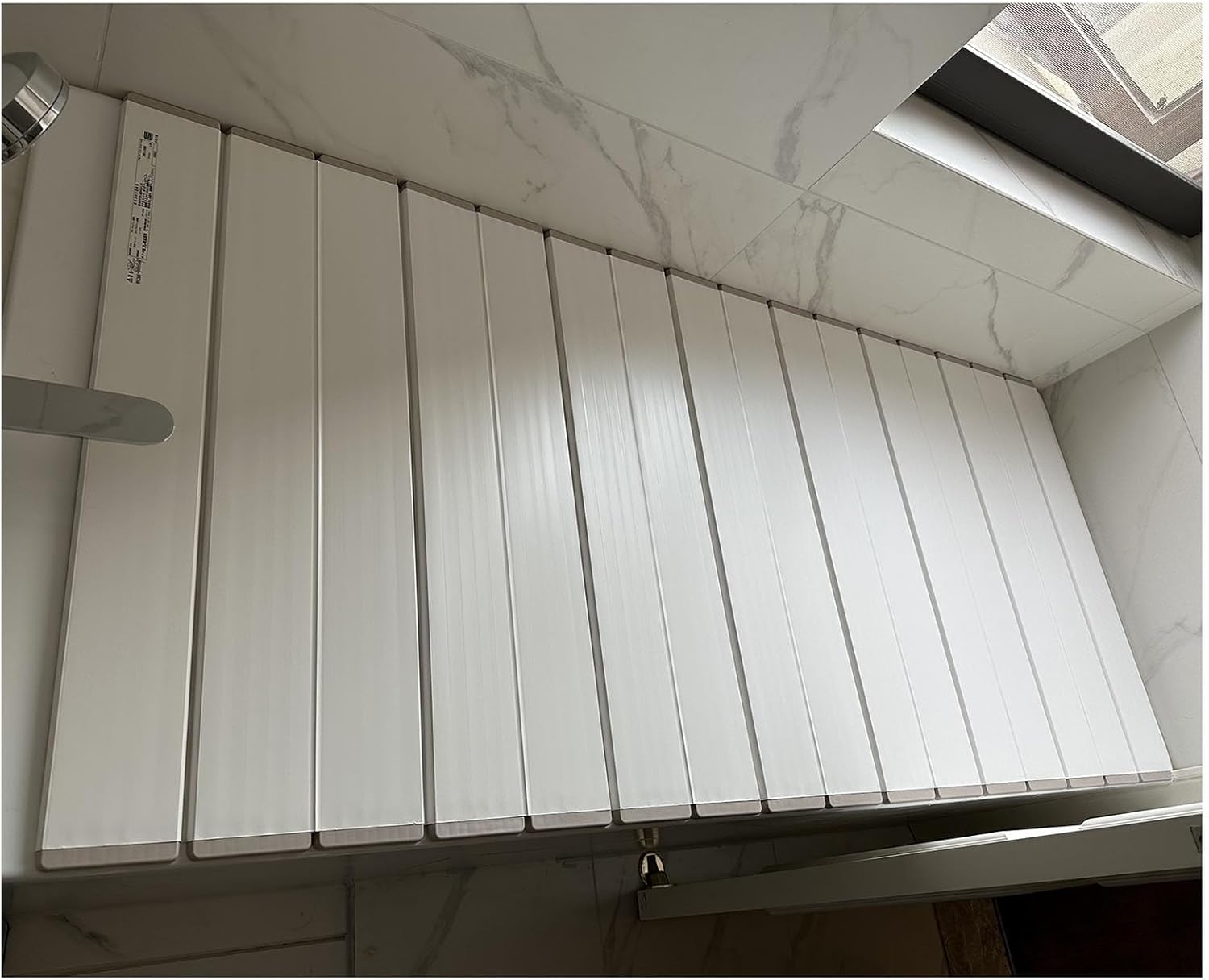 Bathtub Tray Folding Bathtub Cover Multifunction Polypropylene Dust-Proof Bathtub Tray, 1cm Thickness Scalable Shutter Bath Lid Insulation Board for Milk Baths Spa Multifunctional(120cmx75cm