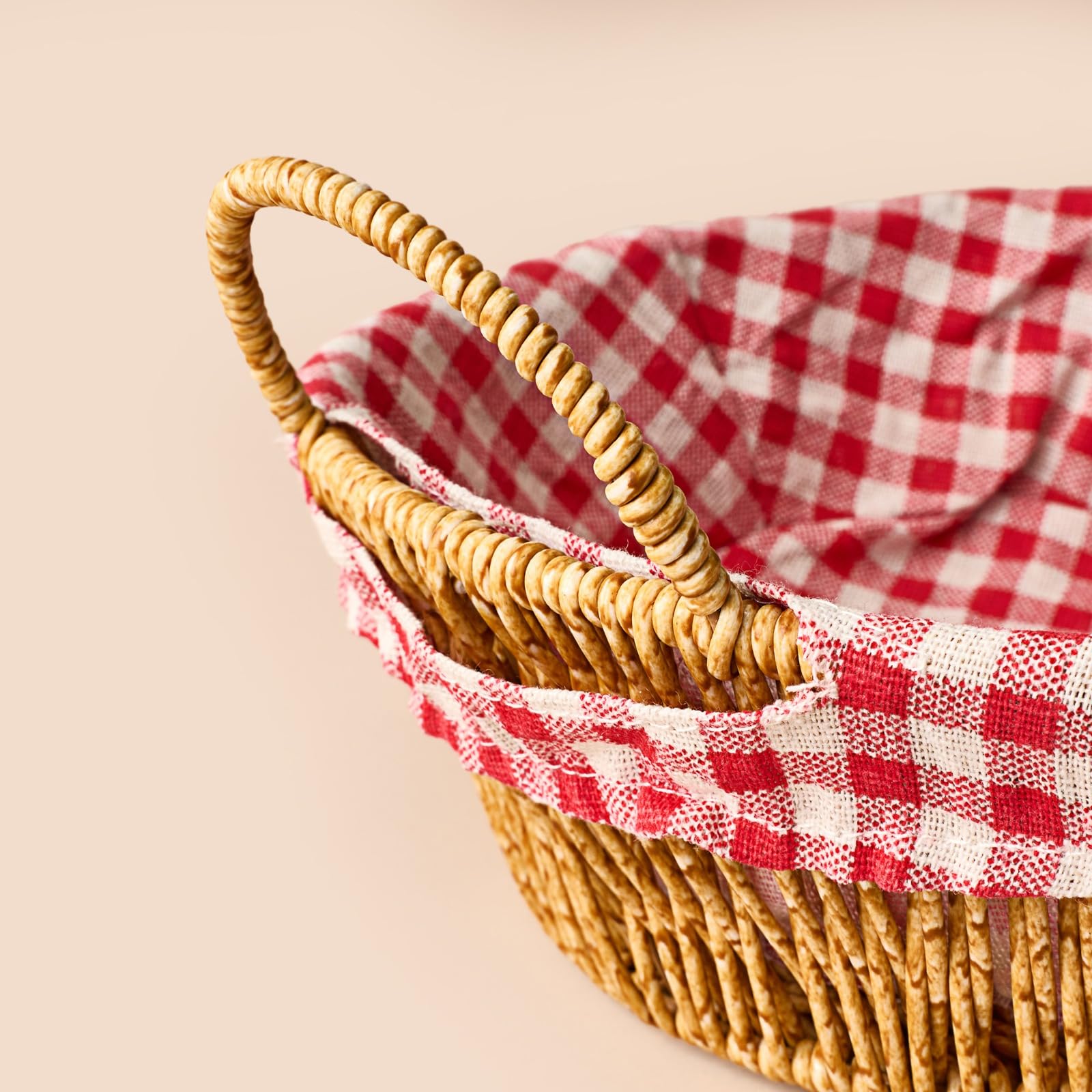AmberHaus Doğal Rattan Kumaşlı Ekmeklik ve Sunum Sepeti - Kırmızı Kumaş Örtülü Rustik Kahvaltı ve Servis Düzenleyici (Yuvarlak)