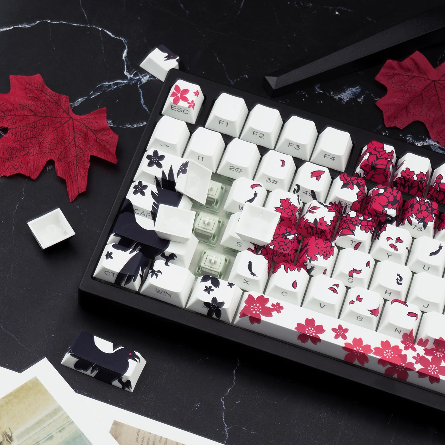 PBT - Teclas de anime – 131 teclas, teclas retroiluminadas personalizadas japonesas, perfil de cereza para teclado mecánico Cherry Gateron MX 61/87/104/108