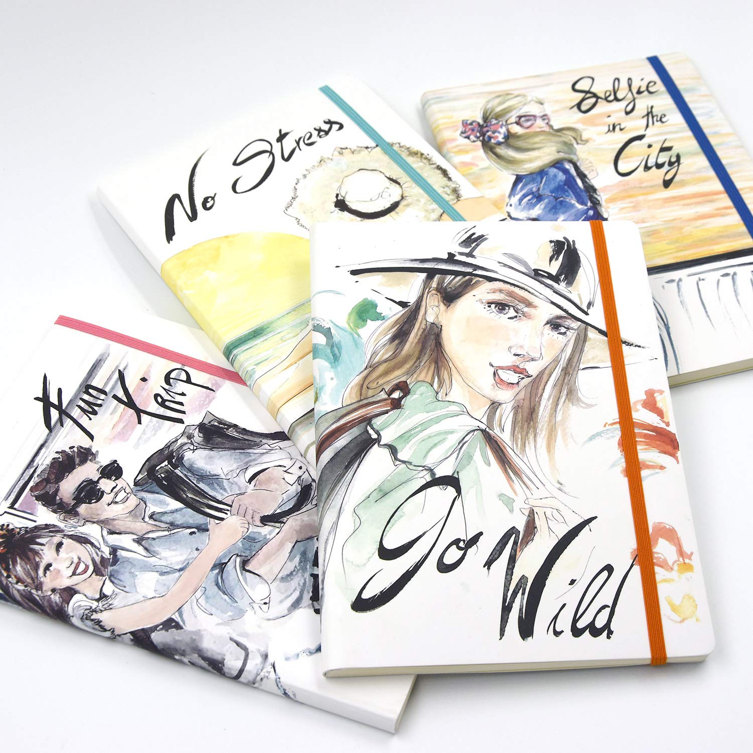 Recuerding - Pack 4 Cuadernos A5 de Viaje, 96 Páginas Cada Uno | con Bolsillo | Libretas Bonitas con Goma | para Notas y Dibujar | Hojas Color Marfil | Sketchbook | Hechos en España