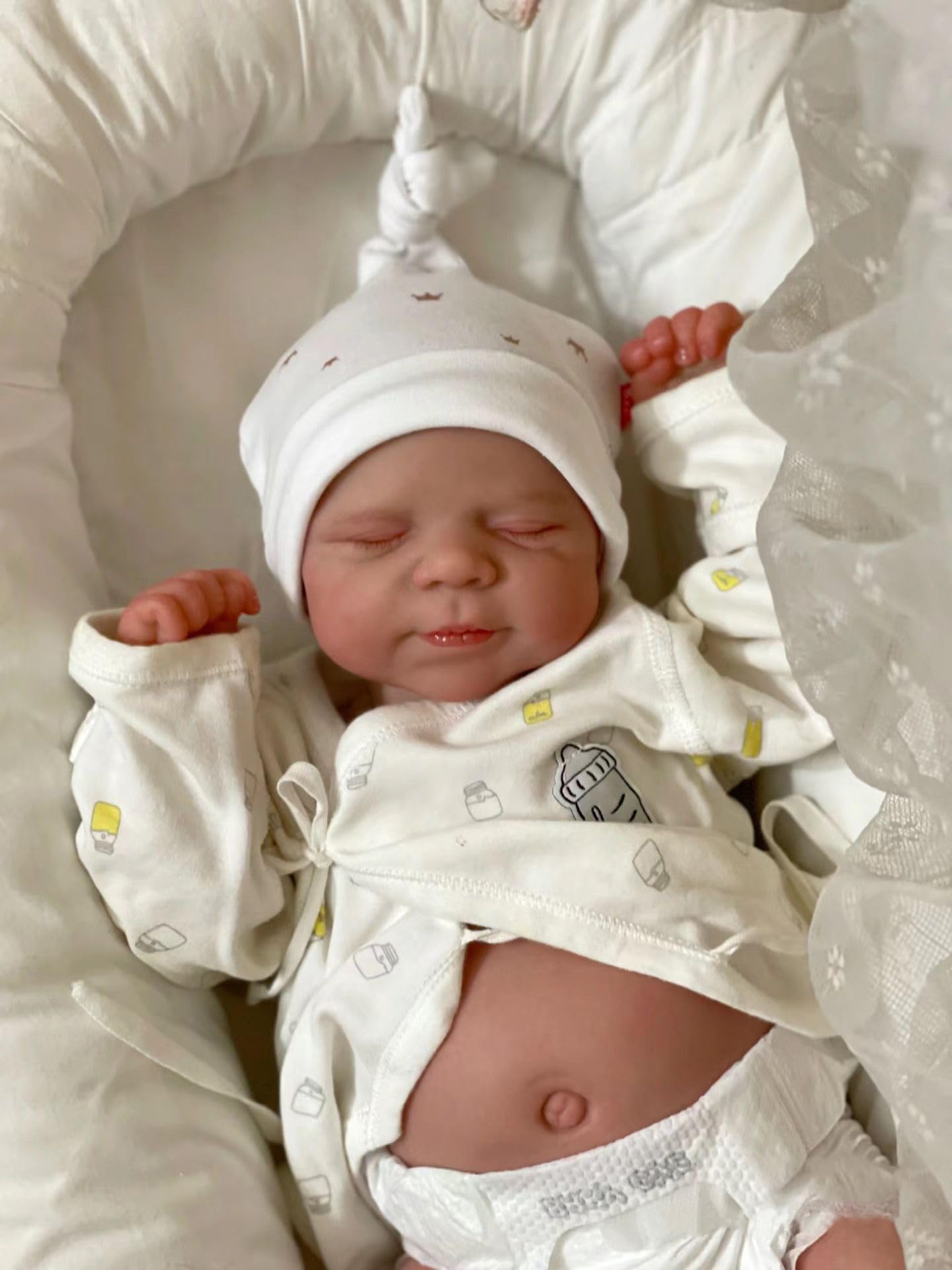 lalki Reborn dla chłopców 19 cali, ręcznie robione, realistyczne lalki Reborn, miękki korpus z tkaniny, wygląda i czuje się dokładnie jak prawdziwe dziecko, dziecko z zamkniętymi oczami