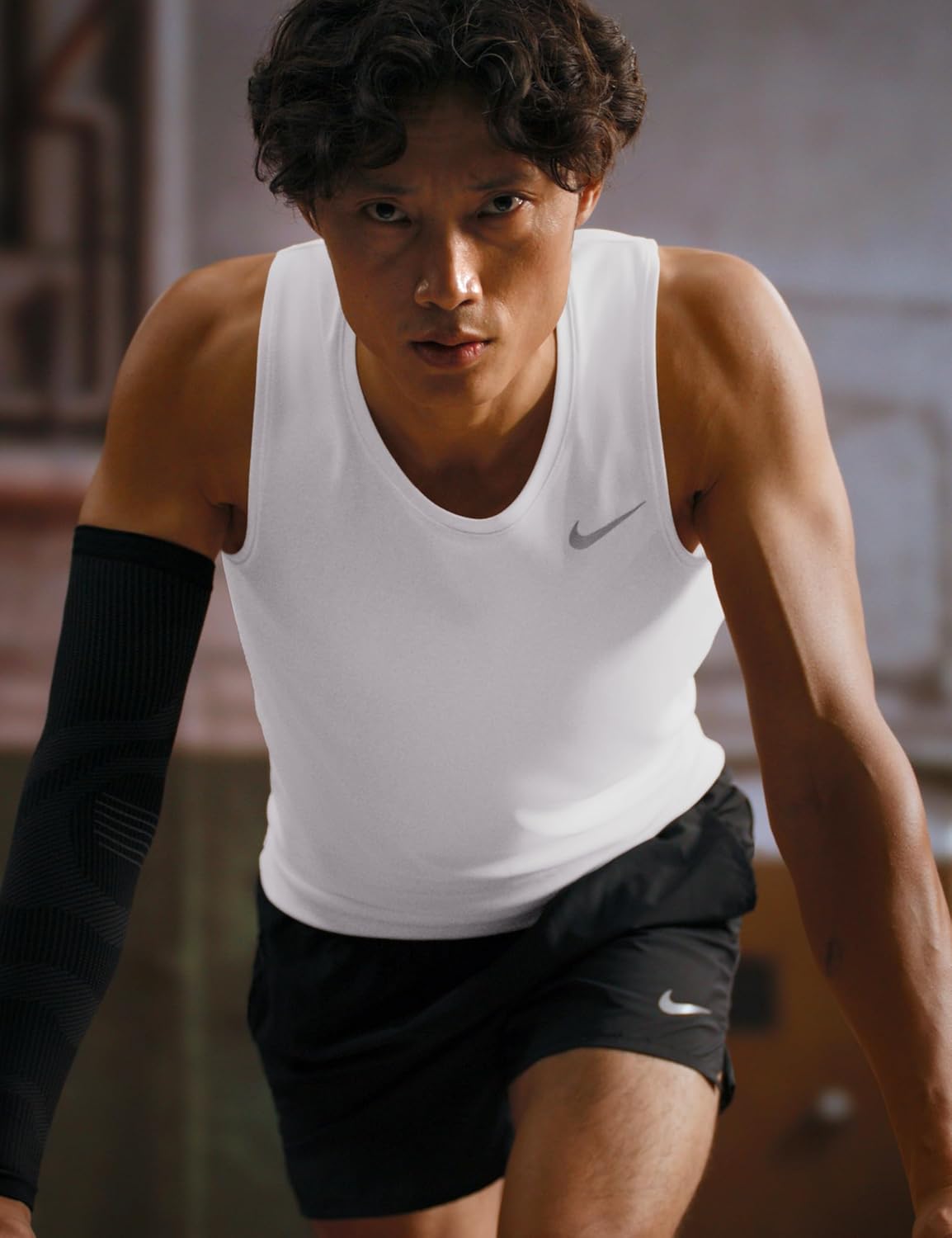 Nike Men's Miler Dri-FIT Running Tank - Image 2