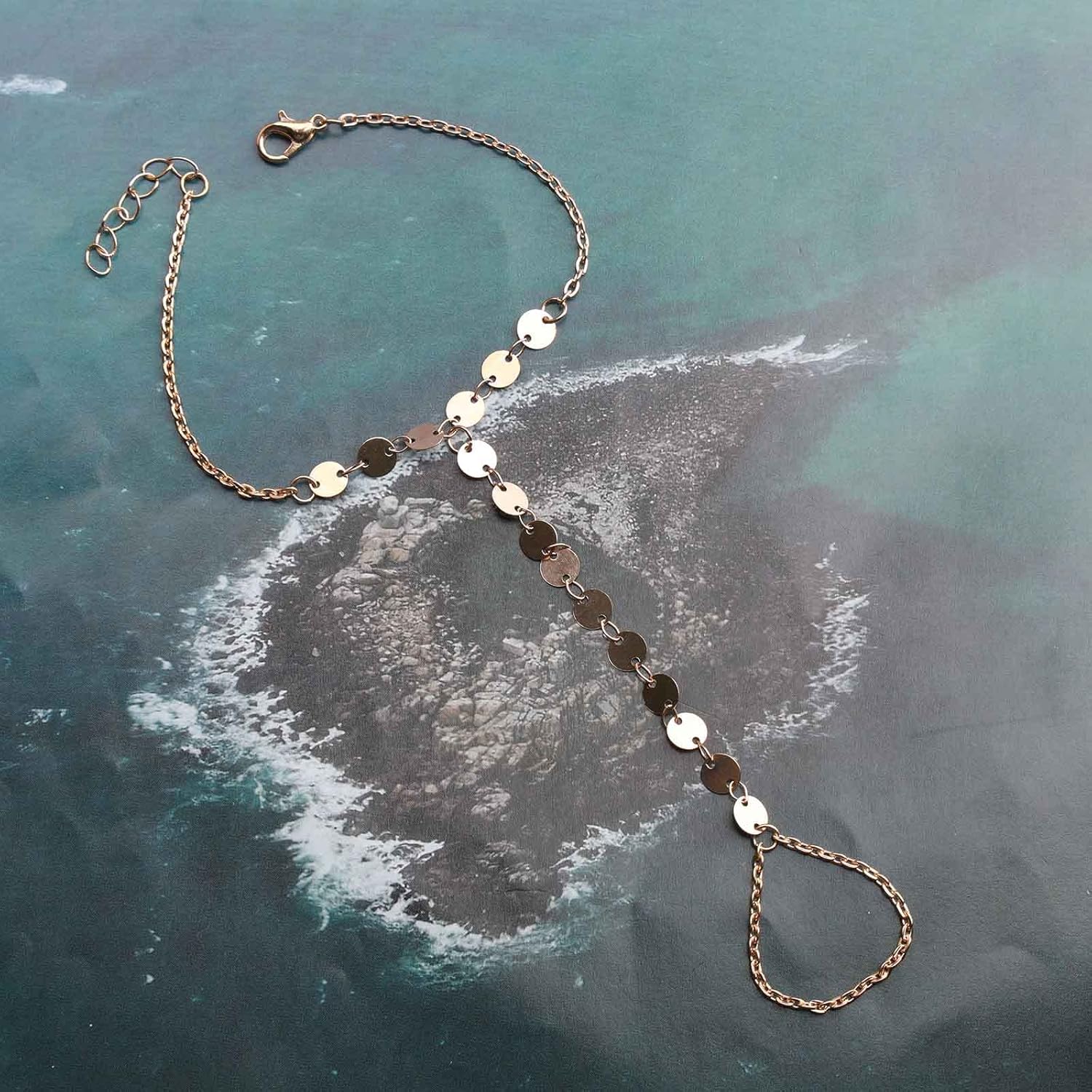 Boho Disc Finger Bracelet Sequin Finger Ring Bracelet Gold Disc Slave Bracelet Retro Disc Sequin Ring Chain Bracelet Jewelry for Women - Image 4