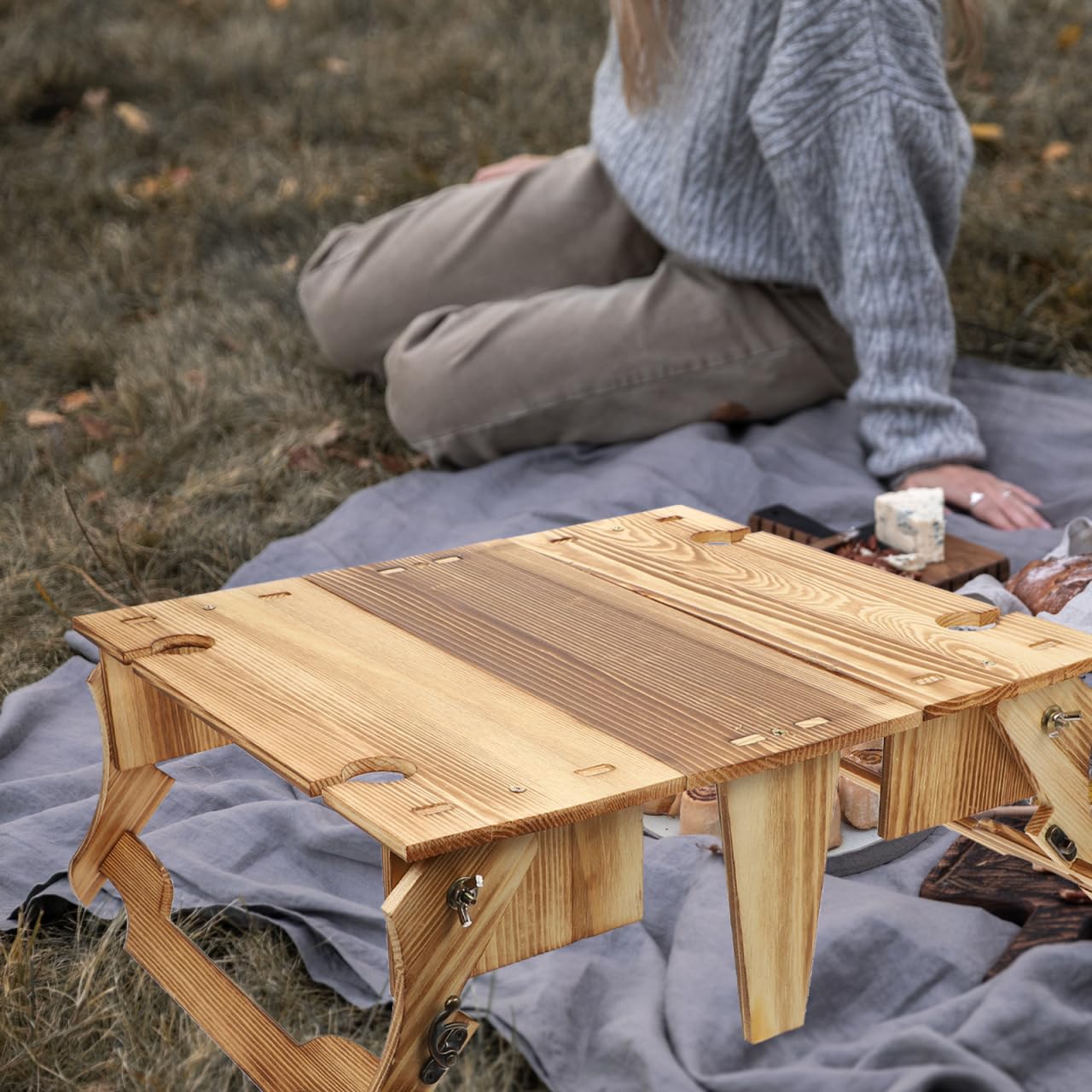 GANAZONO Mesa plegable con cesta para vino, picnic al aire libre, cesta de picnic de madera, mesa plegable para exteriores, mini contenedor de vino y queso, accesorio para picnic, mesa de picnic de