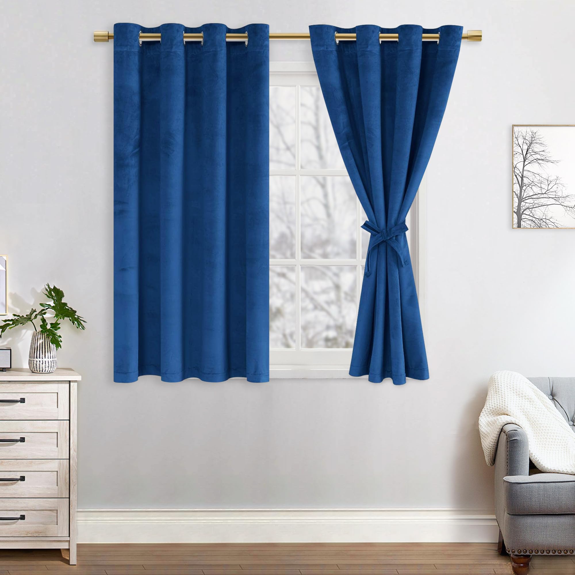 JIUZHEN Velvet Blackout Curtains, Set of 2, Soft Opaque Curtains with Eyelets for Bedroom 140 x 145 cm (Width x Height), Navy Blue