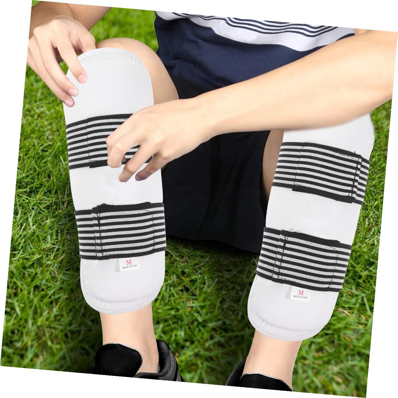 Taekwondo Shin Guards 2pcs Thickened Shin Protection Gear for Men Women Boys and Girls Kickboxing Thai Training Elastic Cloth Adjustable Fit
