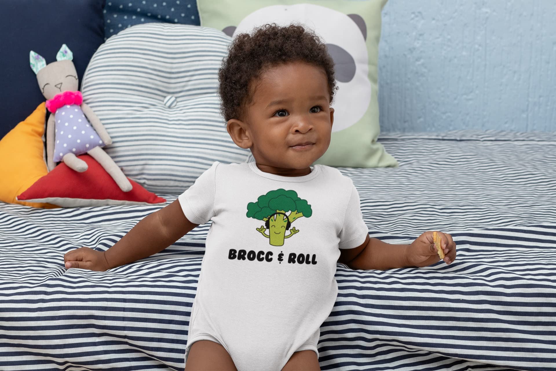 Brocc Gemüse Brokkoli Rock und Roll lustige weiches Baby Einteiler weiß 9 bis 12 M