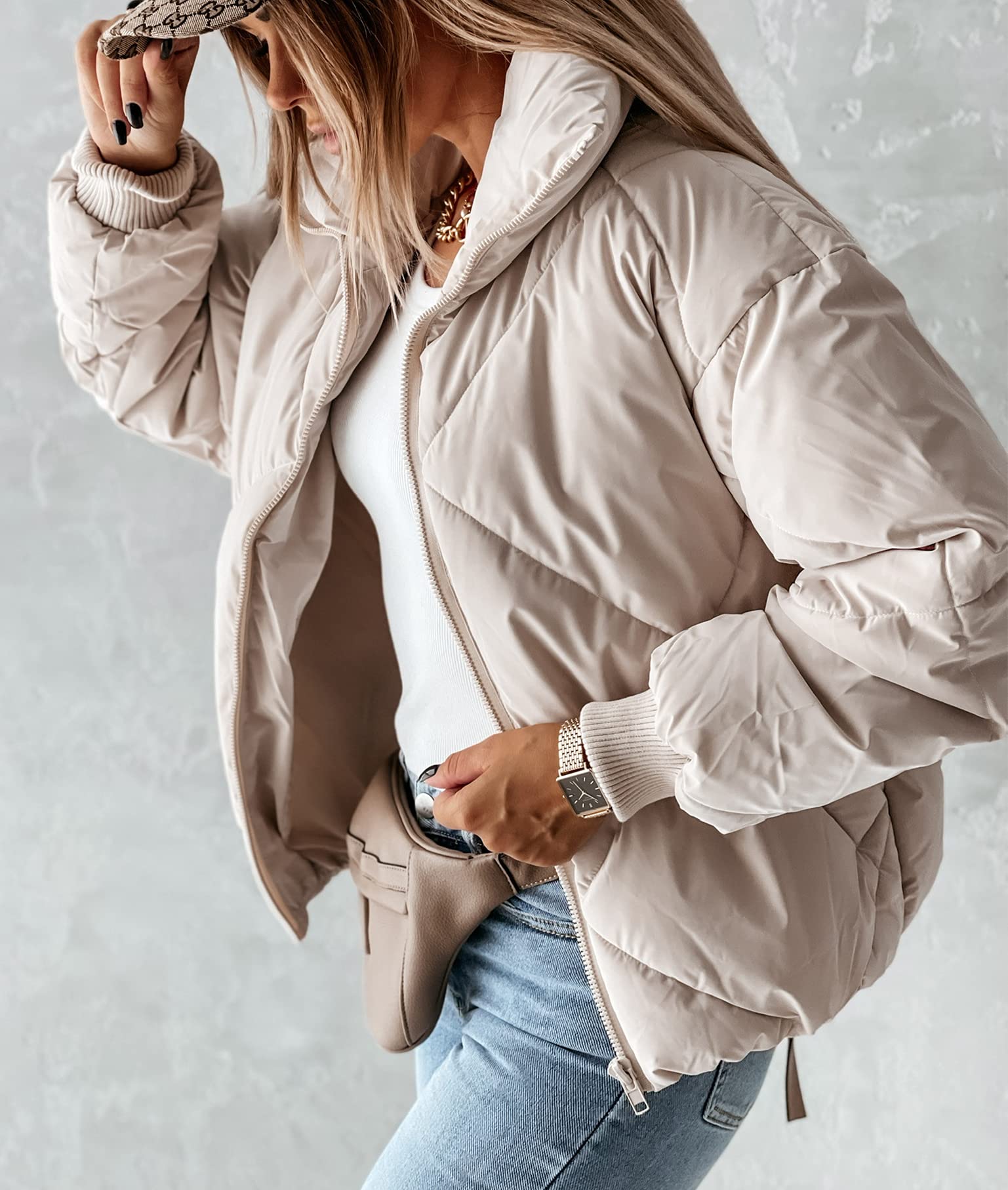 Newffr Women's Quilted Puffer Vest Sleeveless Lightweight Zip Up Jacket Winter Warm Coat Outerwear