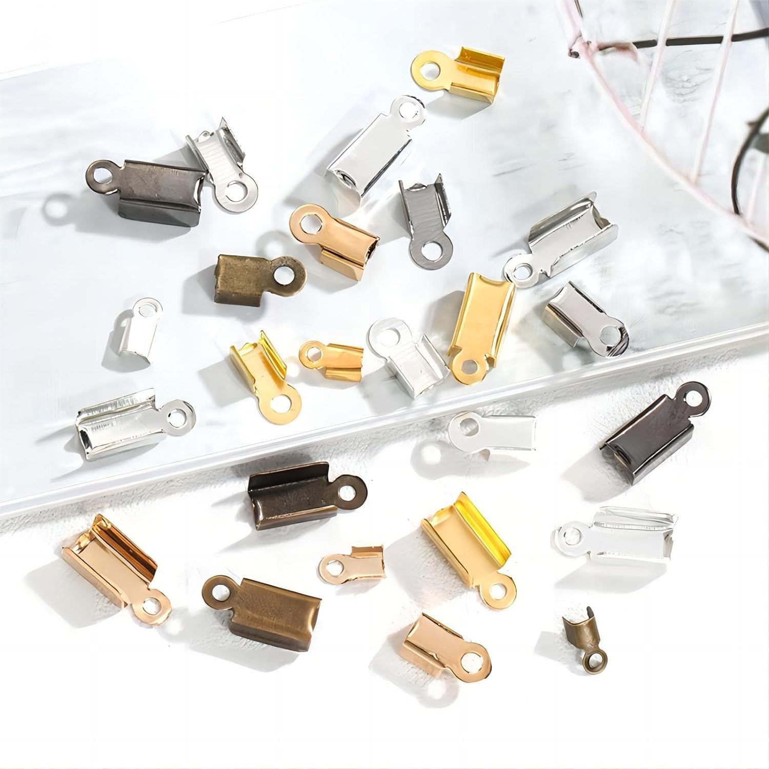 AKOAK 200 Pcs Fold Over Cord Ends, 3.5x9 mm Terminators Crimp End Tips, Leather Ribbon Ending Clasp Tips Jewelry Connector for Jewelry Making