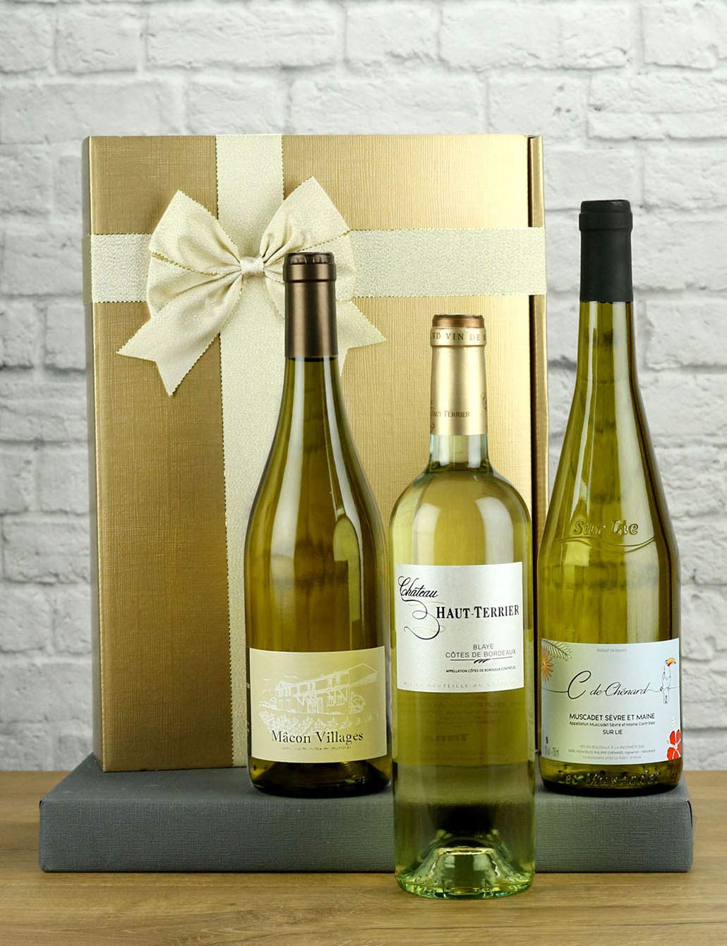 French White Wine Trio In Gold Gift Box