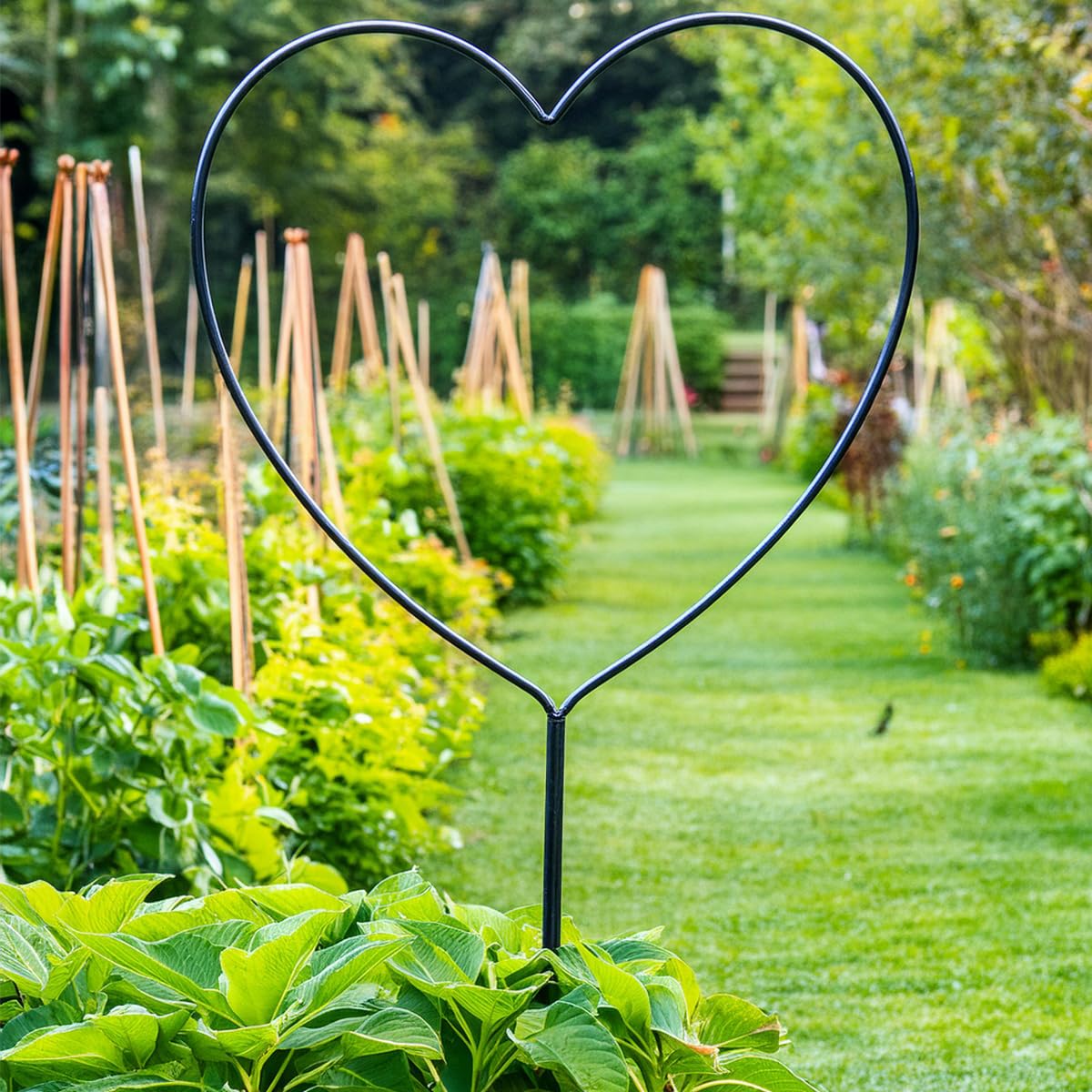 Großes Metall-Herz in 51 cm als Blumen-Stecker und Blumen-Gesteck basteln - 1 Stk. XXL Drahtherz am Stiel als Pflanzen-Deko Gartenstecker