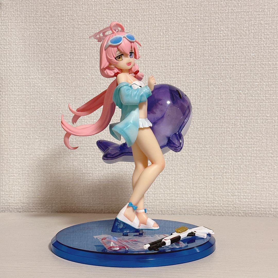 Amazon.co.jp: 小鳥遊ホシノ 完成 フィギュア 水着 ブルアカ : ホビー