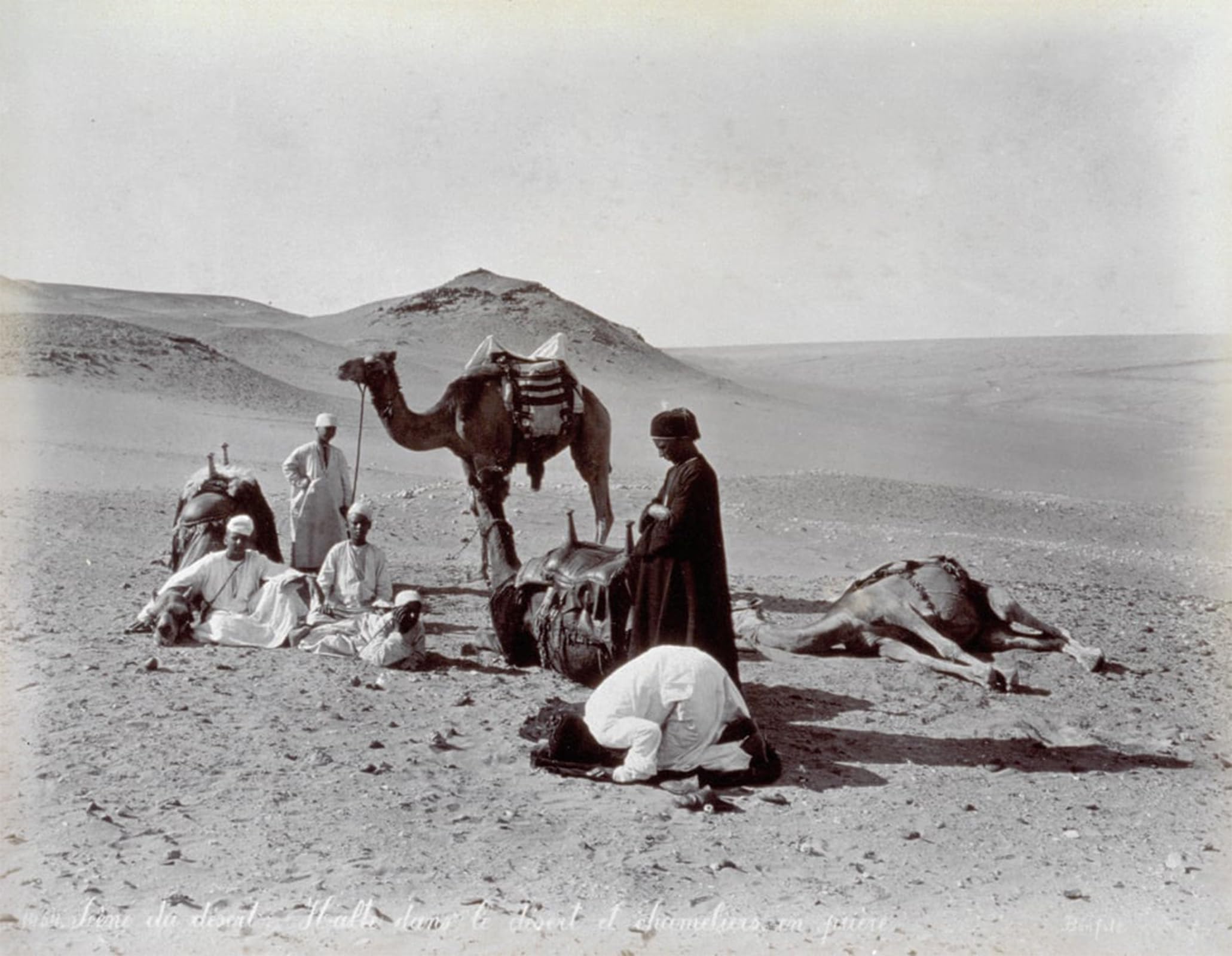 POSTERIIk Famous Modern Artwork Art Mural Egyptian Cameleers During a Pause in the Desert by Félix Bonfils Oil Paintings Pictures for Home Decor 60x90cm