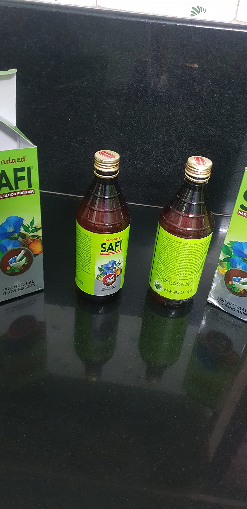 Hamdard Safi Blood Purifier Syrup for Healthy & Glowing Skin 100