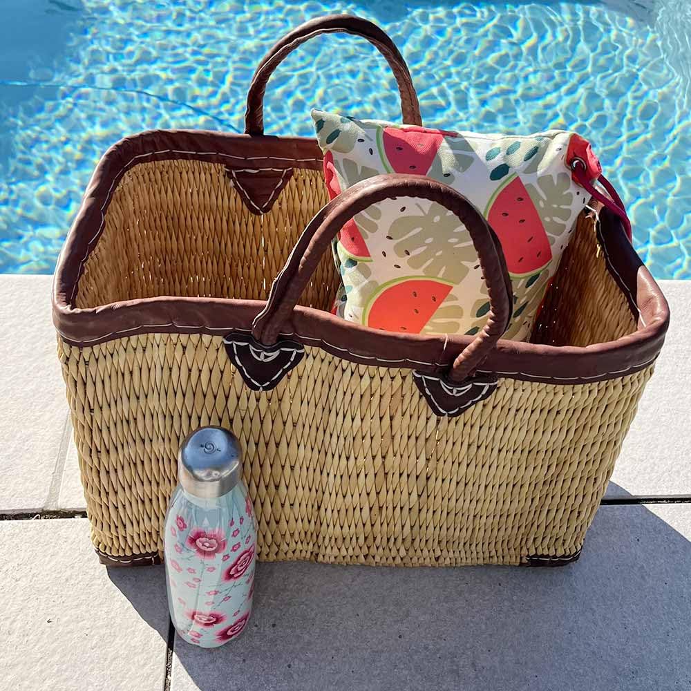 Panier Tressé Cabas de Plage Rectangulaire et Évasé en Jonc Naturel avec Finitions et Poignées en Cuir