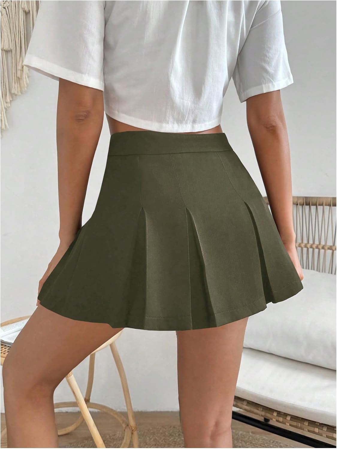 WDIRARA Women's High Waisted Pleated Skirt Skater A Line Mini Uniform Skirt