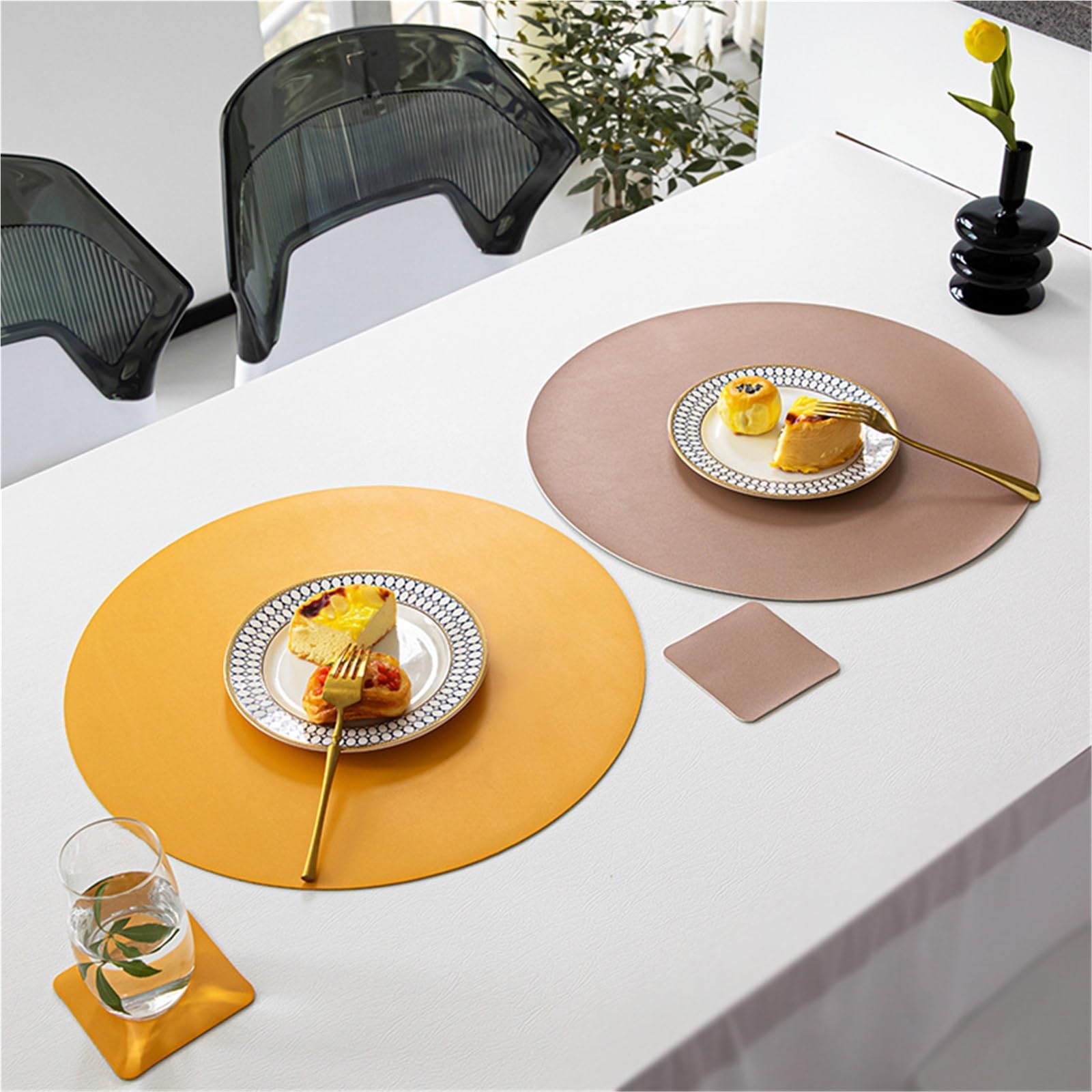 Generisch Rundes Platzset Aus Leder, Wasserdicht Und Hitzebeständig, 45 cm Durchmesser, rutschfest Und Abwaschbar, Geeignet Für Esszimmer Und Büro (Khaki 4 pcs 45 cm)