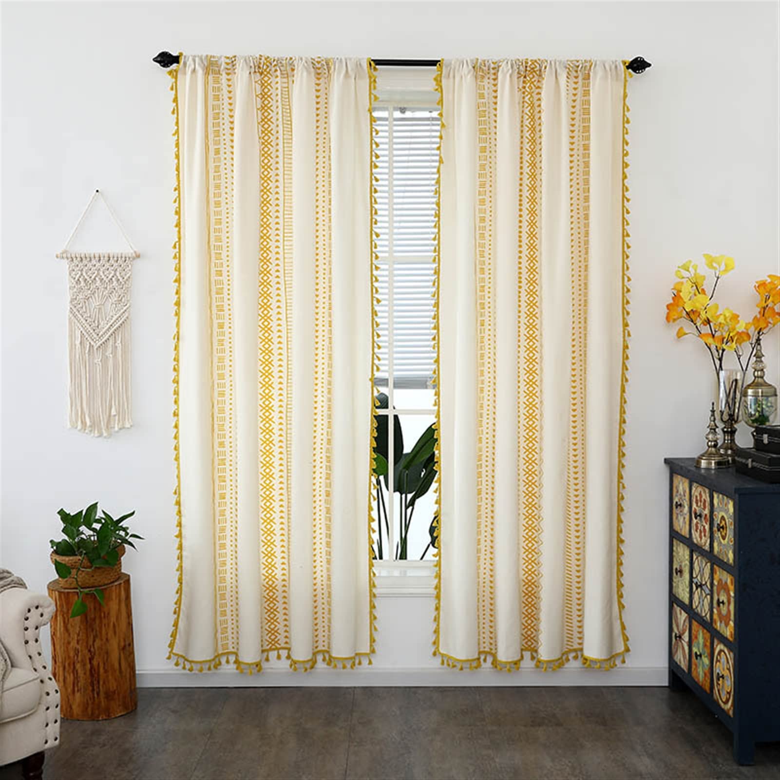 Rideaux semi-occultants pour créer une ambiance cocooning dans la chambre