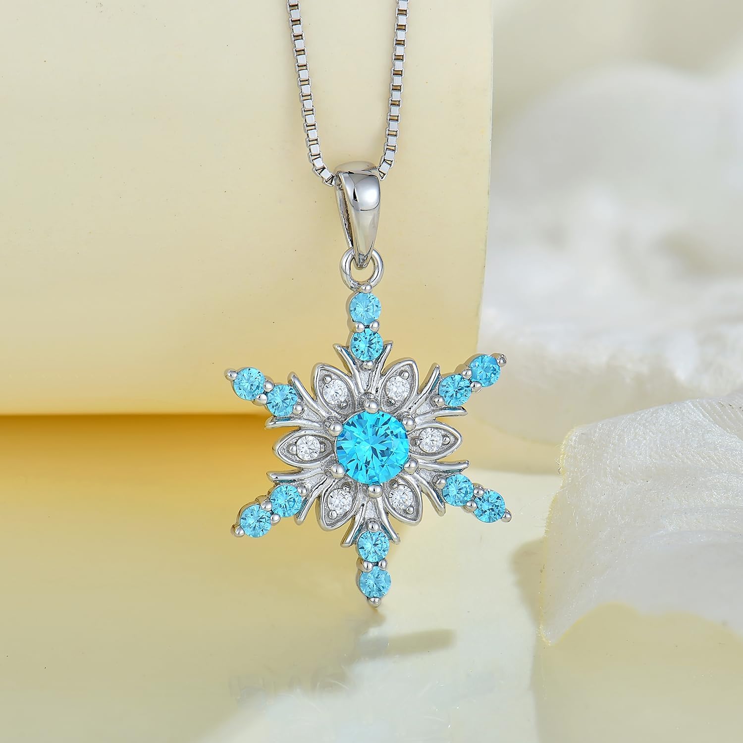 Snowflake Necklace 925 Sterling Silver Winter Pendant with Chain with 5A Cubic Zirconia Jewelry for Women