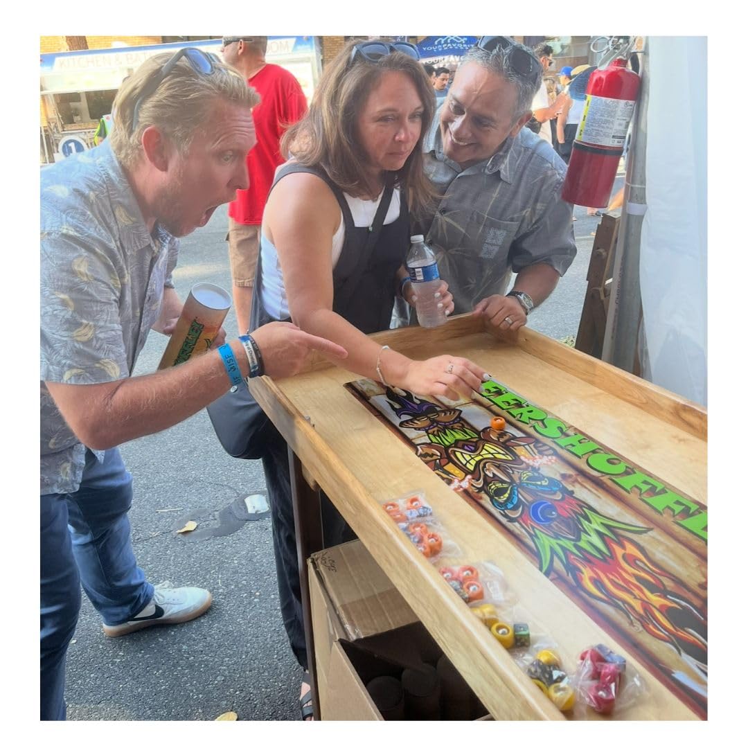 Roll Out Shuffleboard Party Game per adulti - Gioco di sfida portatile da 132 cm per tailgating, barbecue, campeggio, serata giochi, bar, eventi universitari - idea regalo