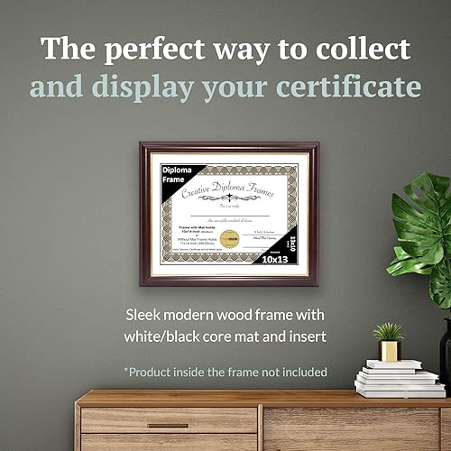 Vista 214 de Creative Picture Frames Marco de diploma de borde dorado caoba de 12 x 16 pulgadas con vidrio negro y colgadores de pared instalados, marco