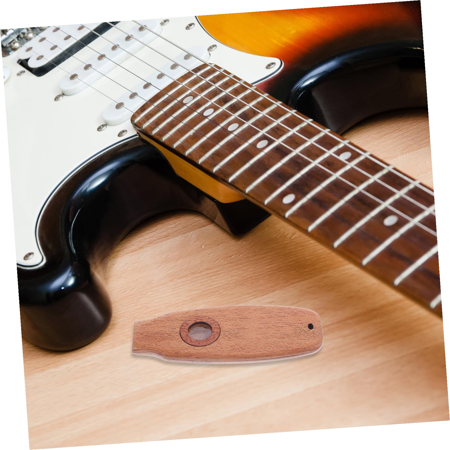 TOYANDONA 3piezas Kazoo Musical Para Instrumento Musical Para Principiantes Acompañamiento De Guitarra y Ukelele Diseño Ovalado Color De Cuerda Aleatorio