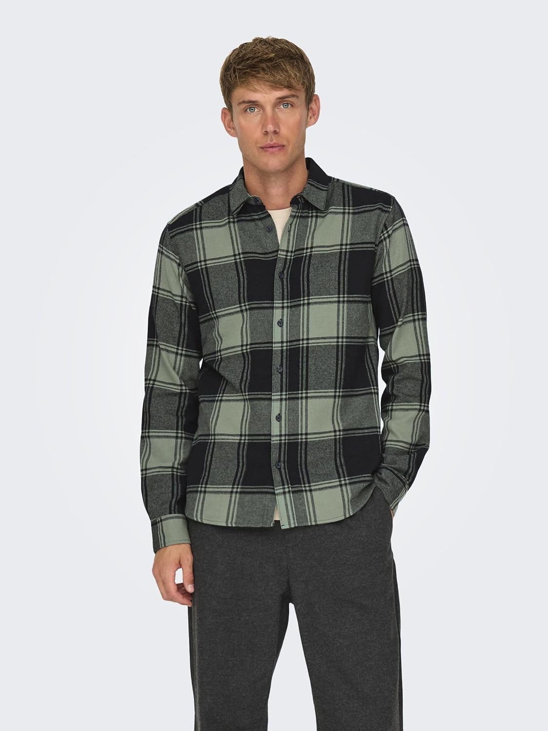 Black/Checks: Big Sea Spray