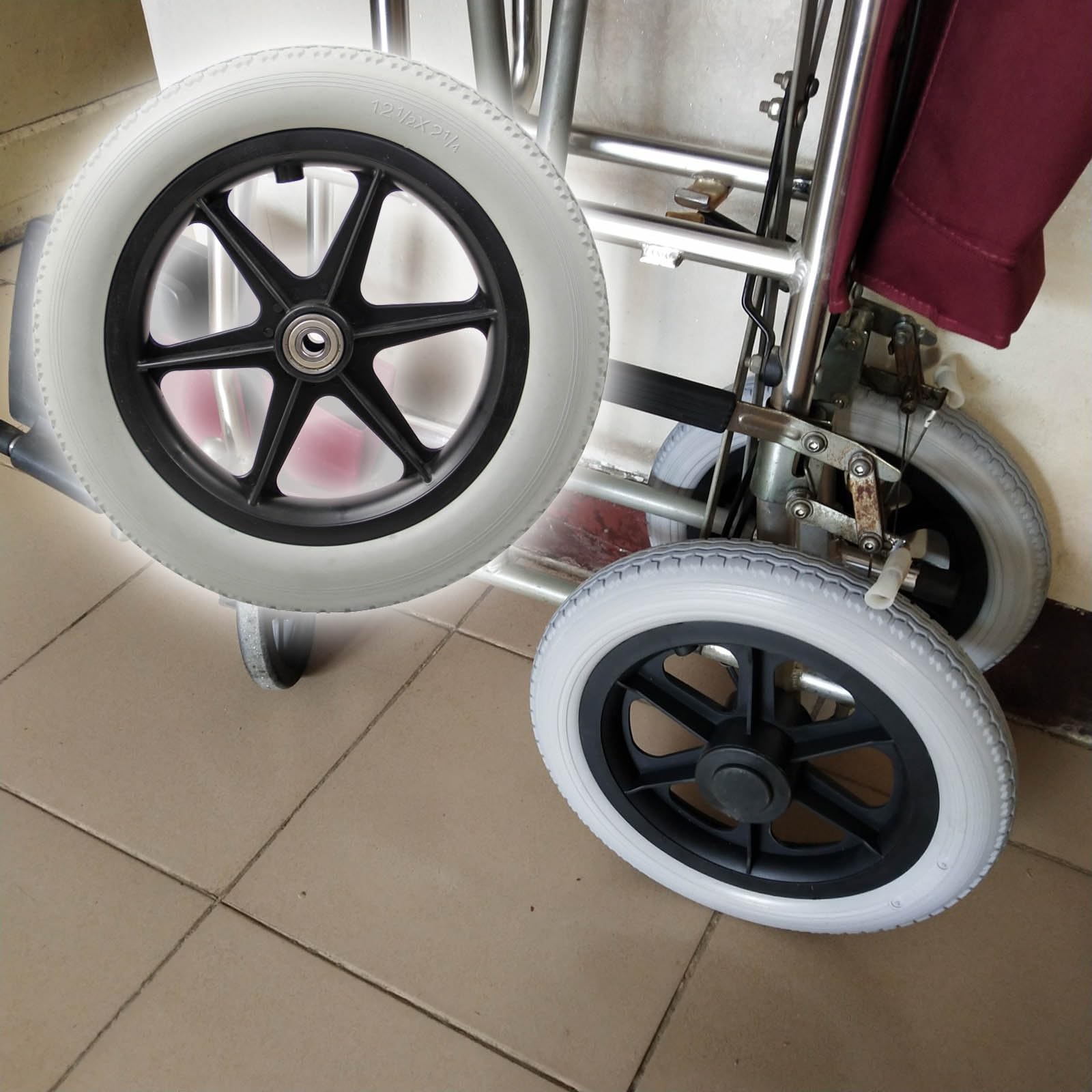 WORDFUN 2X Rueda Trasera para Sillas De Ruedas, 300mm Piezas De Repuesto para Sillas De Ruedas, Scooters, Rueda Resistente Al Desgaste Resistente A Pinchazos, Ruedas De Sólido PU con Tornillo